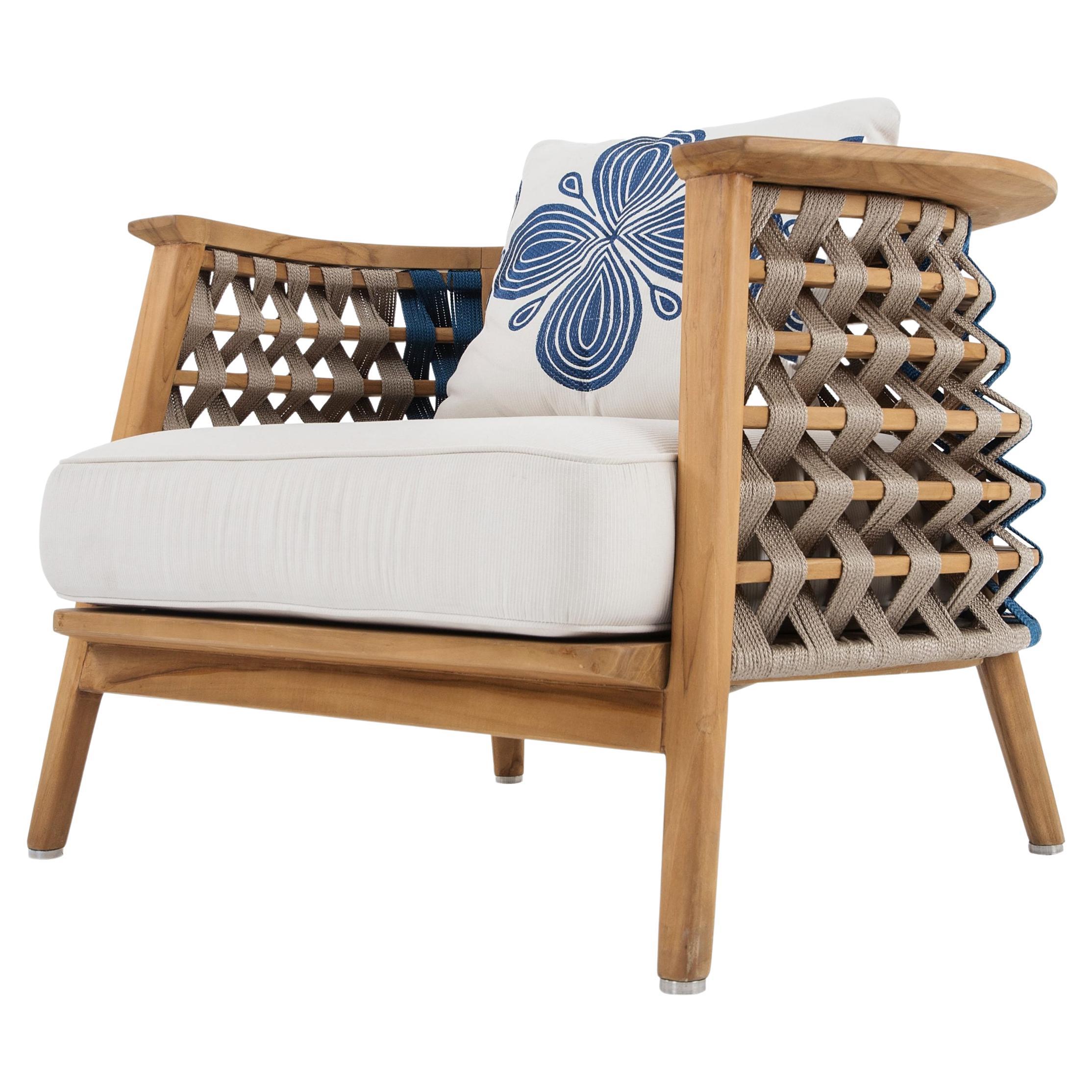Structure: Teak wood – Aluminum: Antioxy, heavy load, anti-scratch easy clean.
Weaving: Round 4mm. High Tenacity, Low shrinkage filament yarn made of 100% polyester, easy clean.
Fixed Upholstery with high quality quick dry foam.
The Material: Our