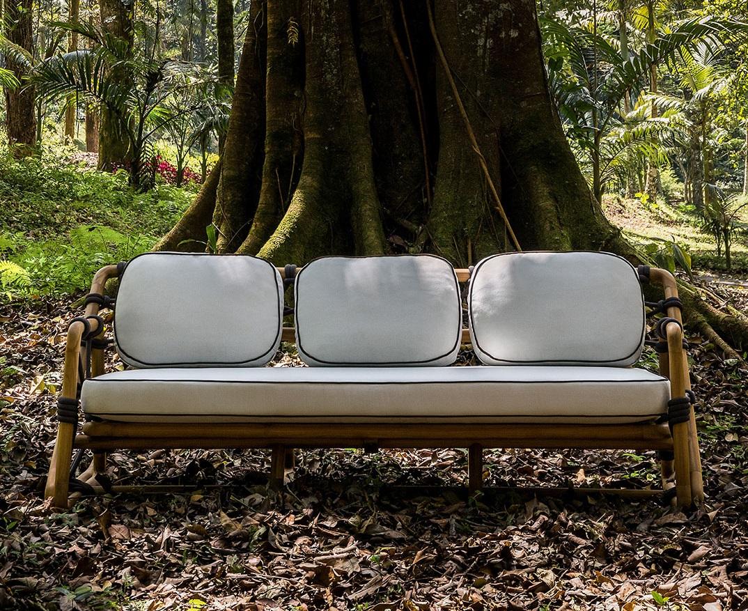Outdoor-Sofa aus geflochtenem Seil in natürlichem Teakholz (Asiatisch) im Angebot
