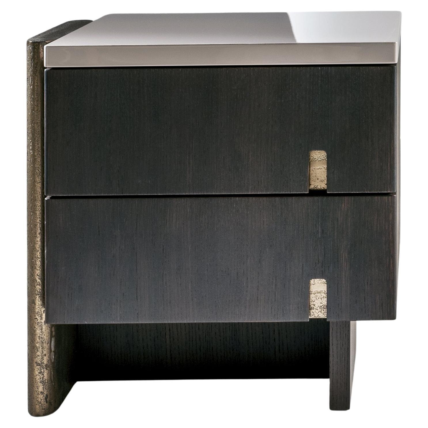 Table de chevet personnalisée Outfit en bois et métal liquide