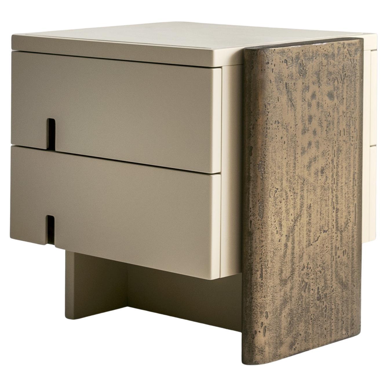 Table de chevet personnalisée Outfit en bois et métal liquide