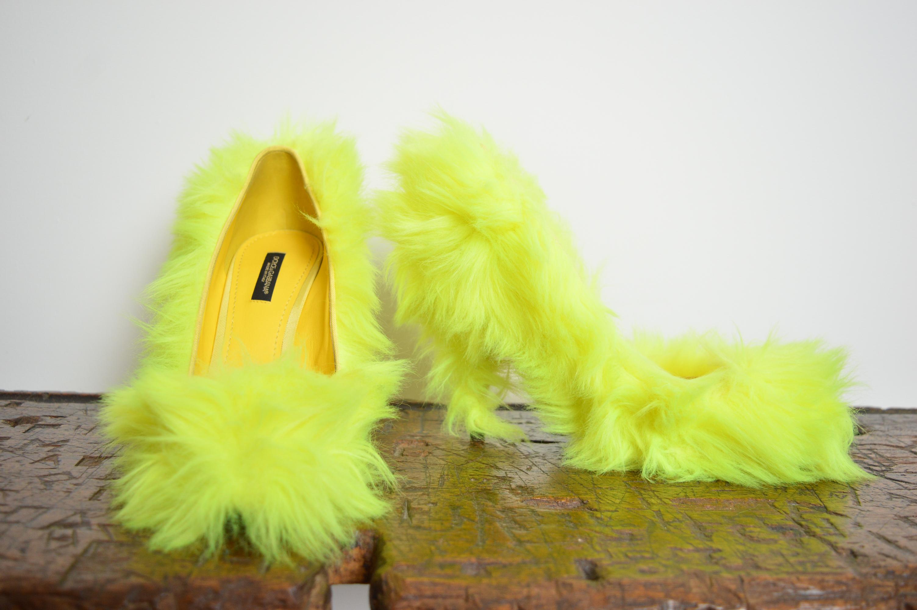 Outrageous DOLCE & GABBANA Neon Yellow fluorescent faux fur stiletto high heels 3