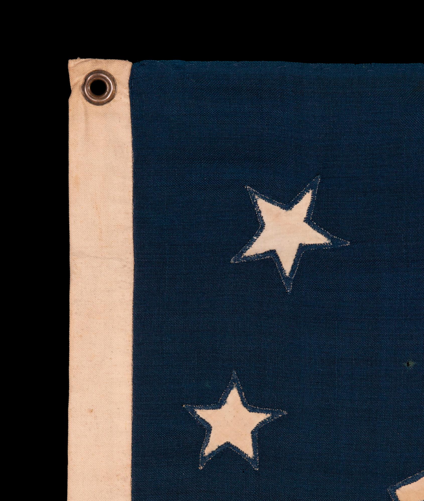 Außergewöhnliche handgenähte amerikanische private Yacht Flagge mit 13 Sternen, ca. 1865-1885 (Wolle) im Angebot