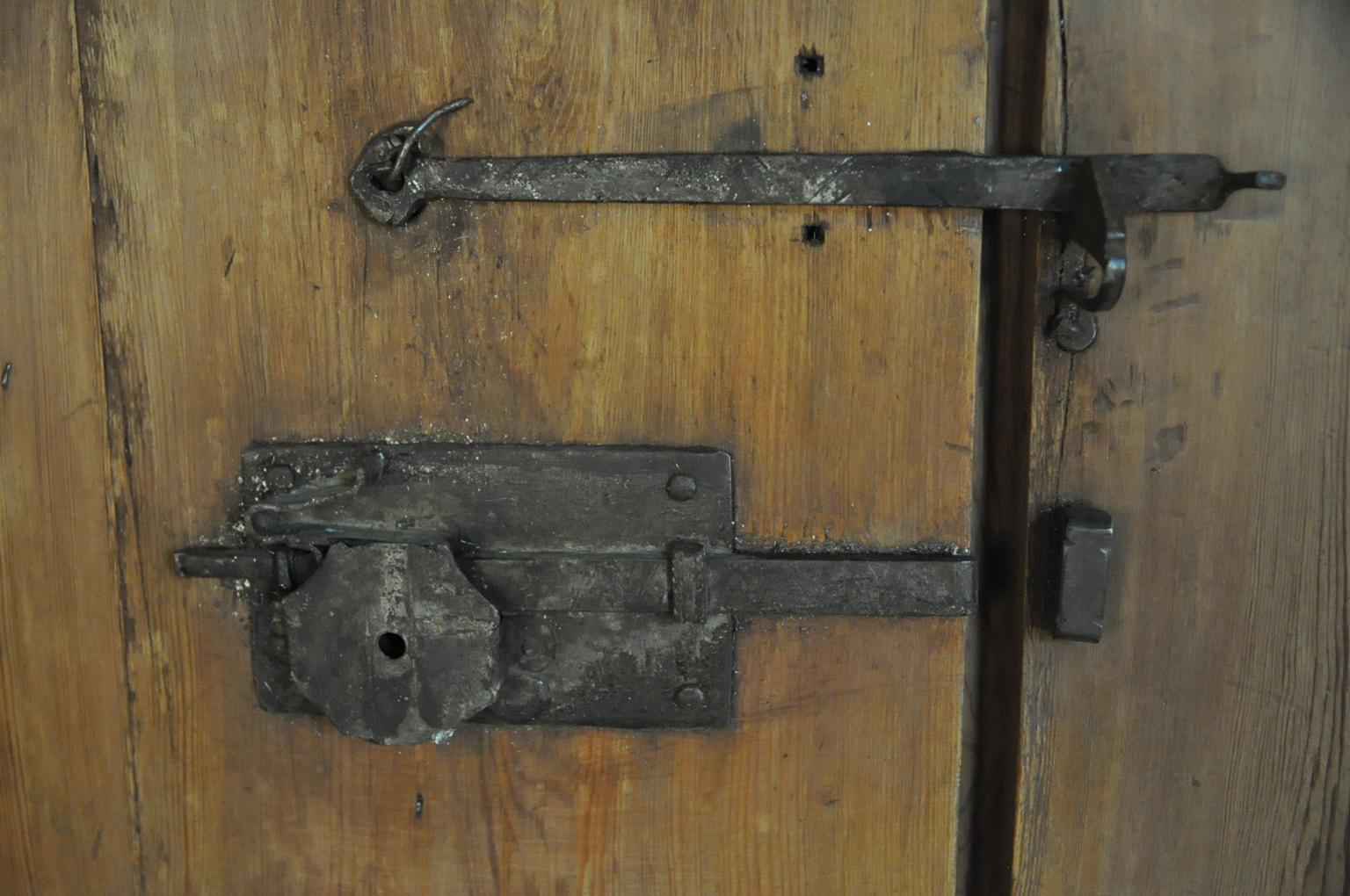 Hervorragende spanische Türen aus dem 17. Jahrhundert 8