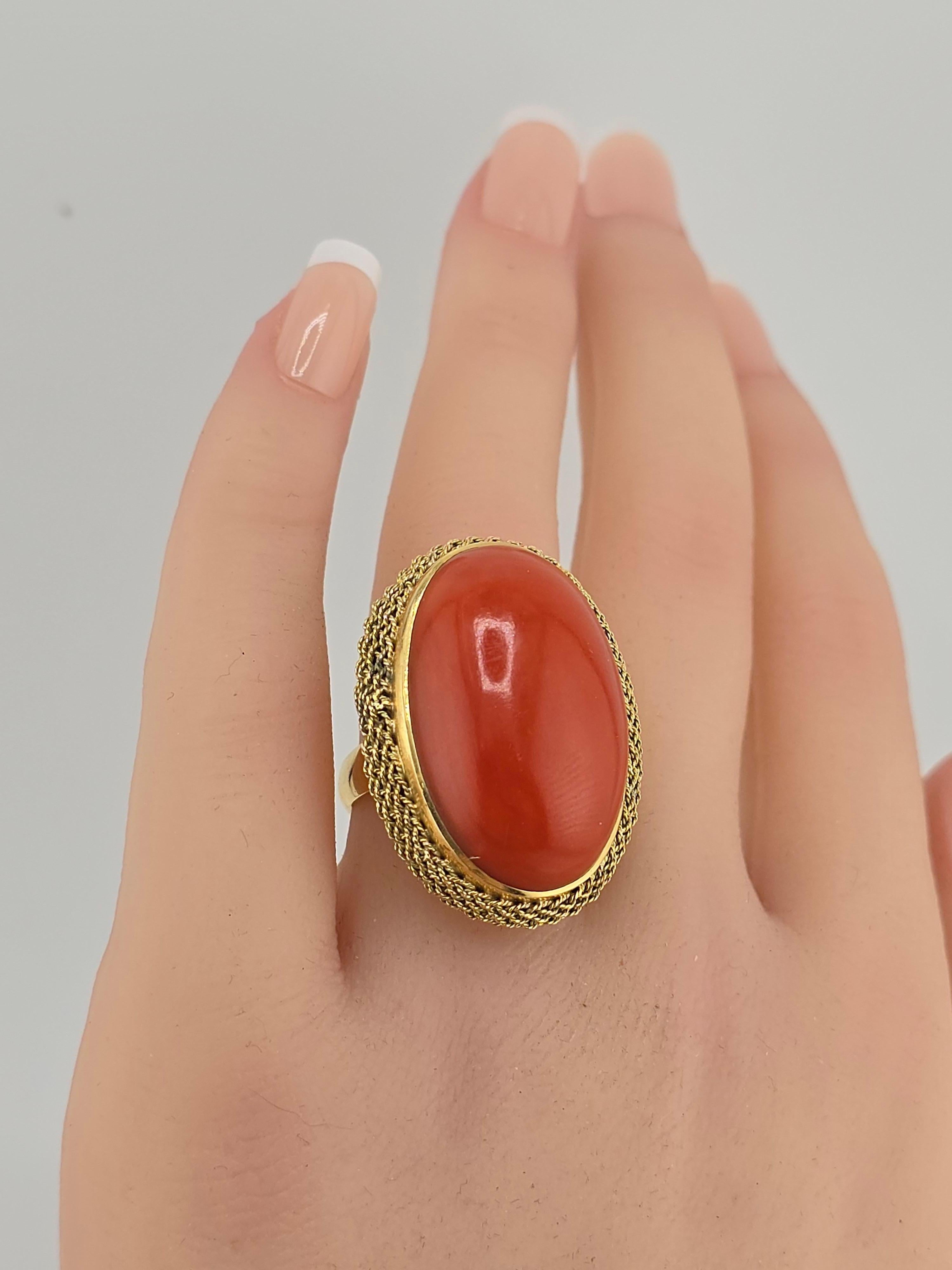Outstanding 18K Yellow Gold Deep Red Coral Ring With Massive Coral Gem In Good Condition In Media, PA