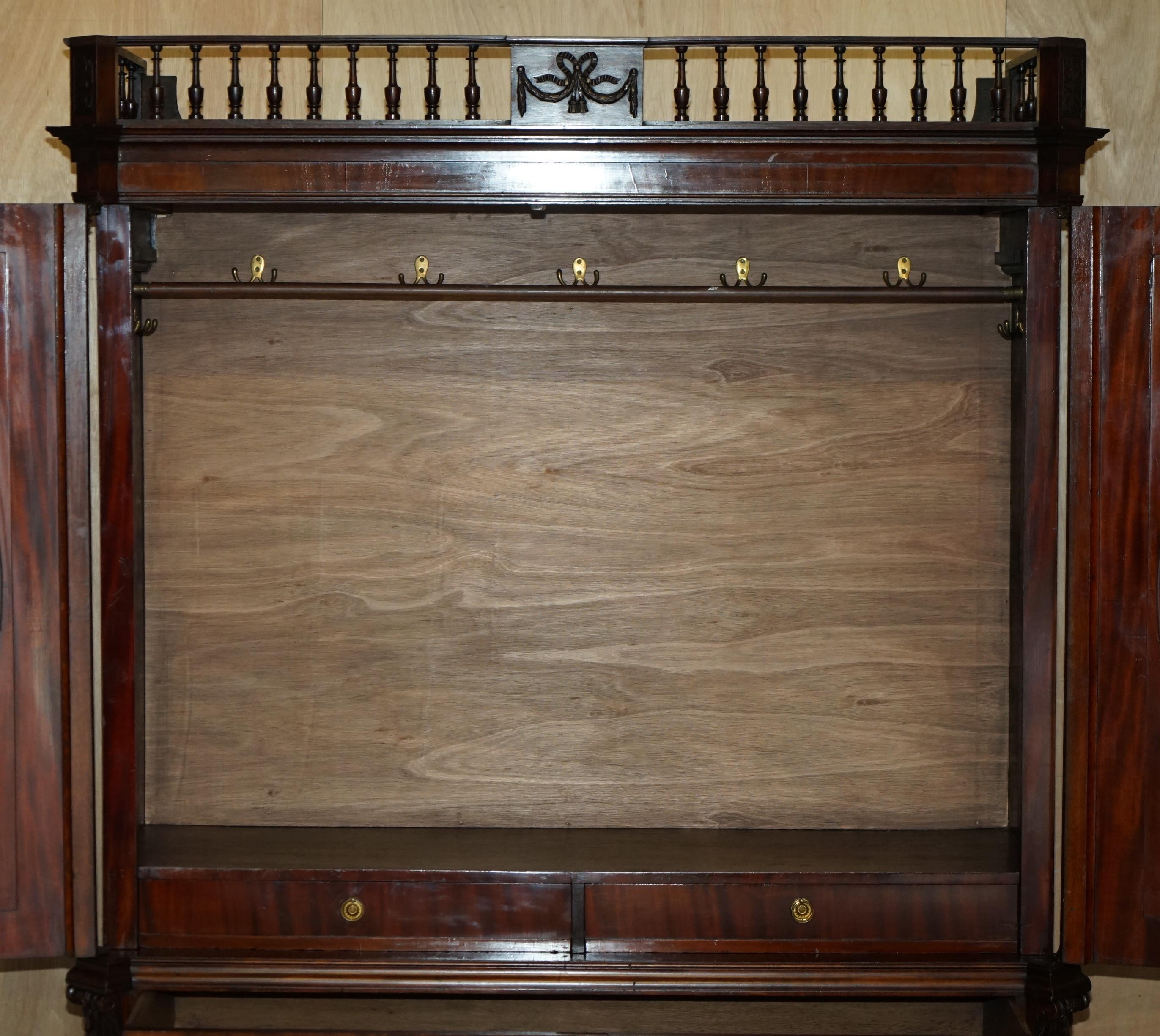 OUTSTANDING 18TH CENTURY ANTIQUE 1760 THOMAS CHIPPENDALE WARDROBE LiNEN PRESS For Sale 8