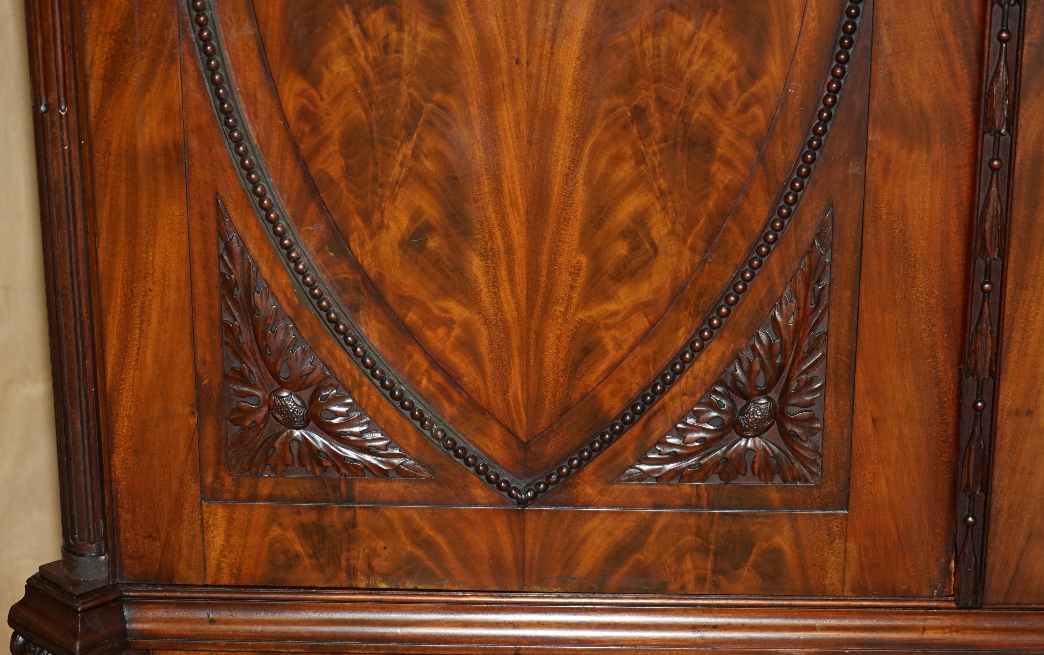 Hardwood OUTSTANDING 18TH CENTURY ANTIQUE 1760 THOMAS CHIPPENDALE WARDROBE LiNEN PRESS For Sale