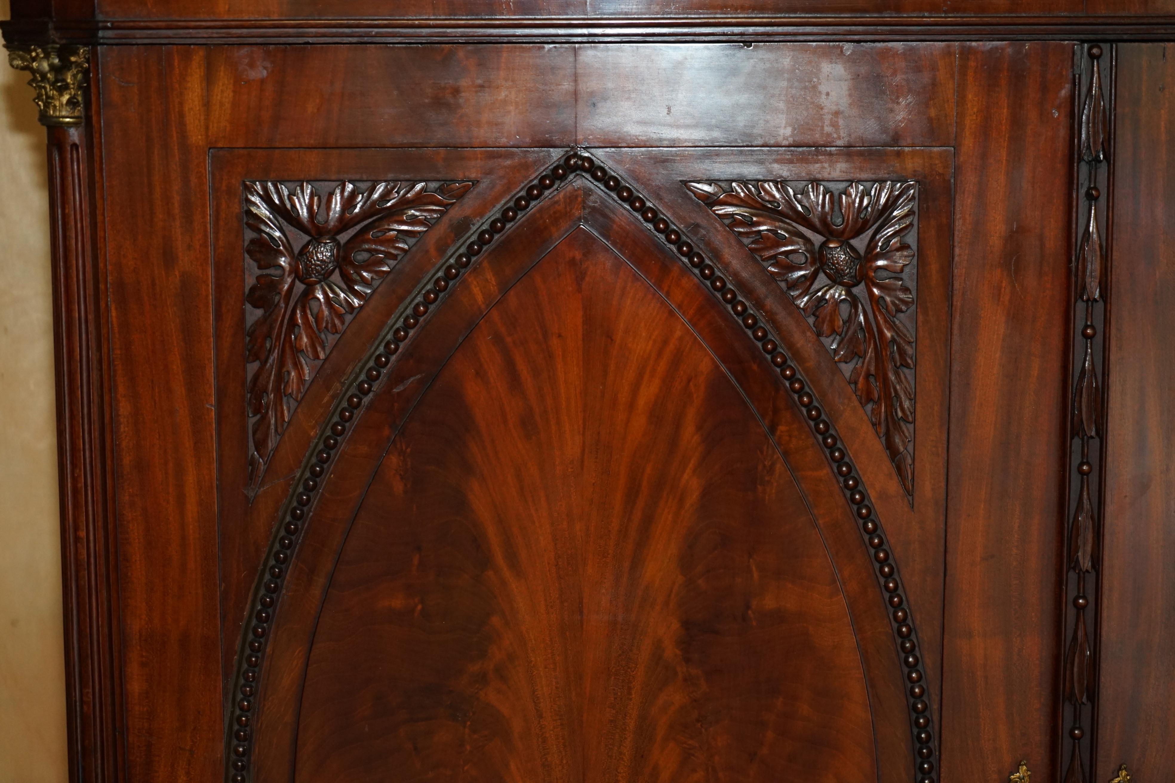OUTSTANDING 18TH CENTURY ANTIQUE 1760 THOMAS CHIPPENDALE WARDROBE LiNEN PRESS For Sale 1
