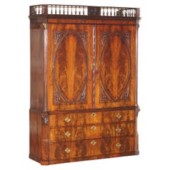 OUTSTANDING 18TH CENTURY ANTIQUE 1760 THOMAS CHIPPENDALE WARDROBE LiNEN PRESS