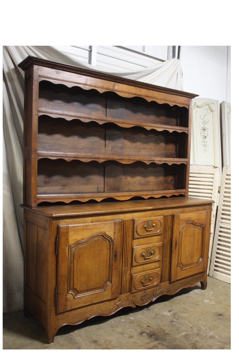 Outstanding 18th Century French Hutch at 1stDibs