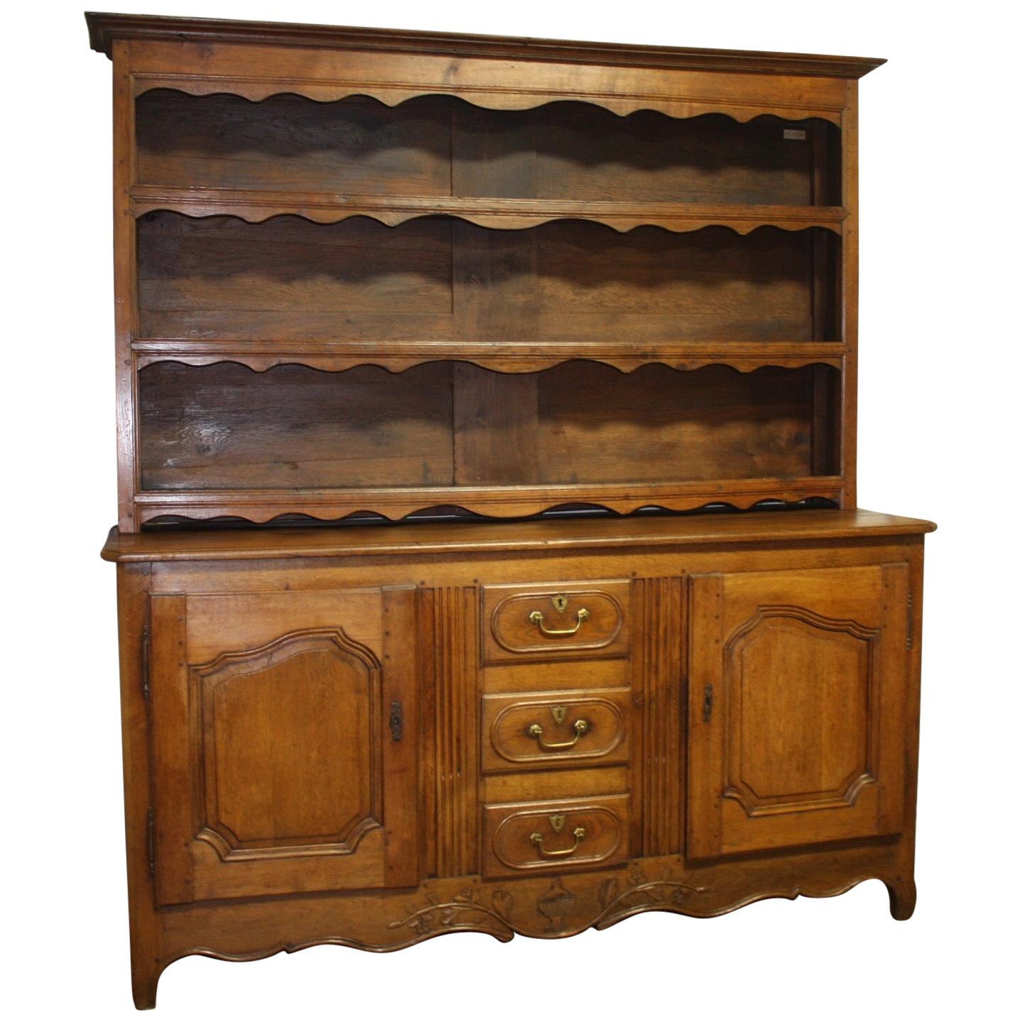 Outstanding 18th Century French Hutch