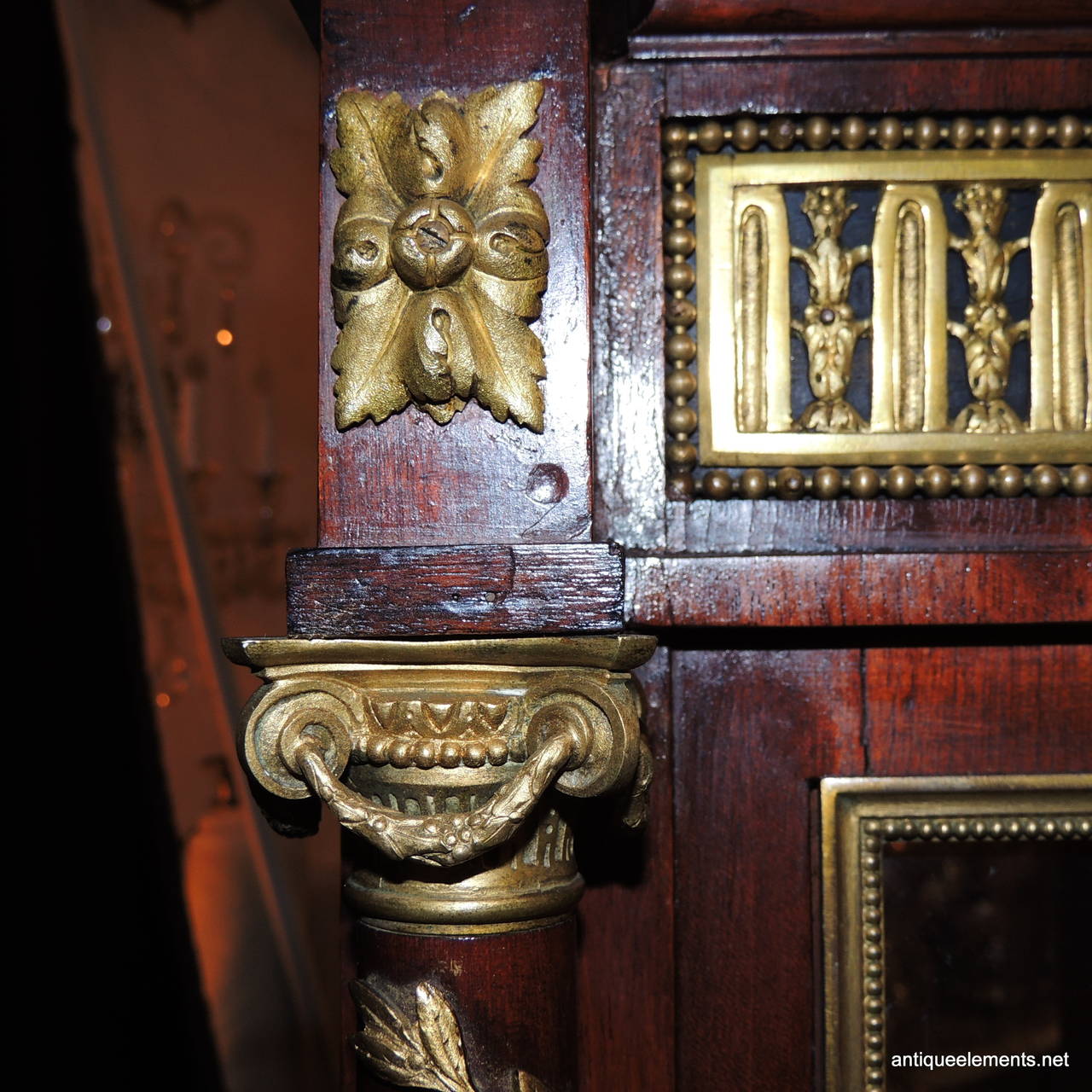 Outstanding 19th Century French Rosewood Ormolu Bronze Mounting Vitrine Curio For Sale 1