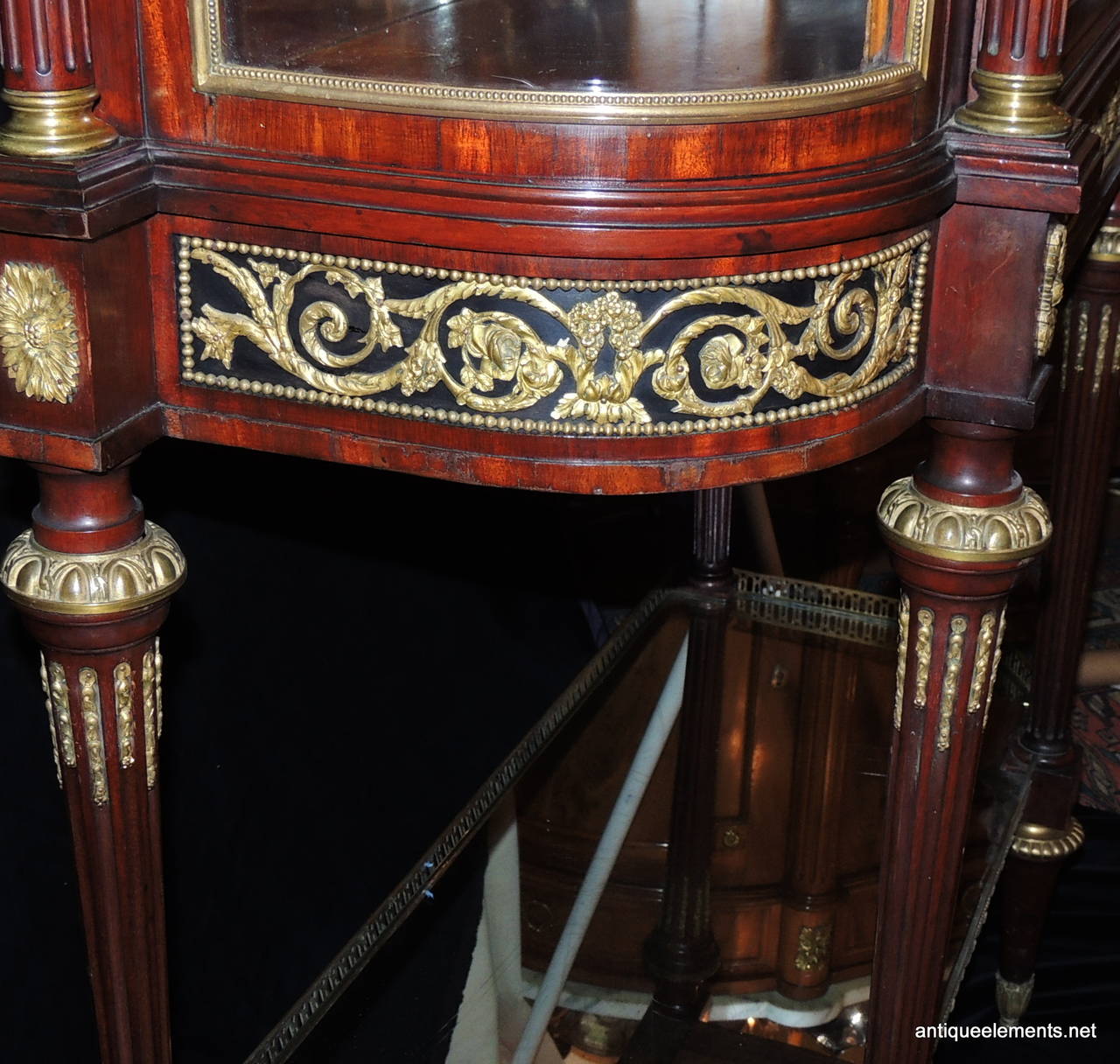 Outstanding 19th Century French Rosewood Ormolu Bronze Mounting Vitrine Curio For Sale 2