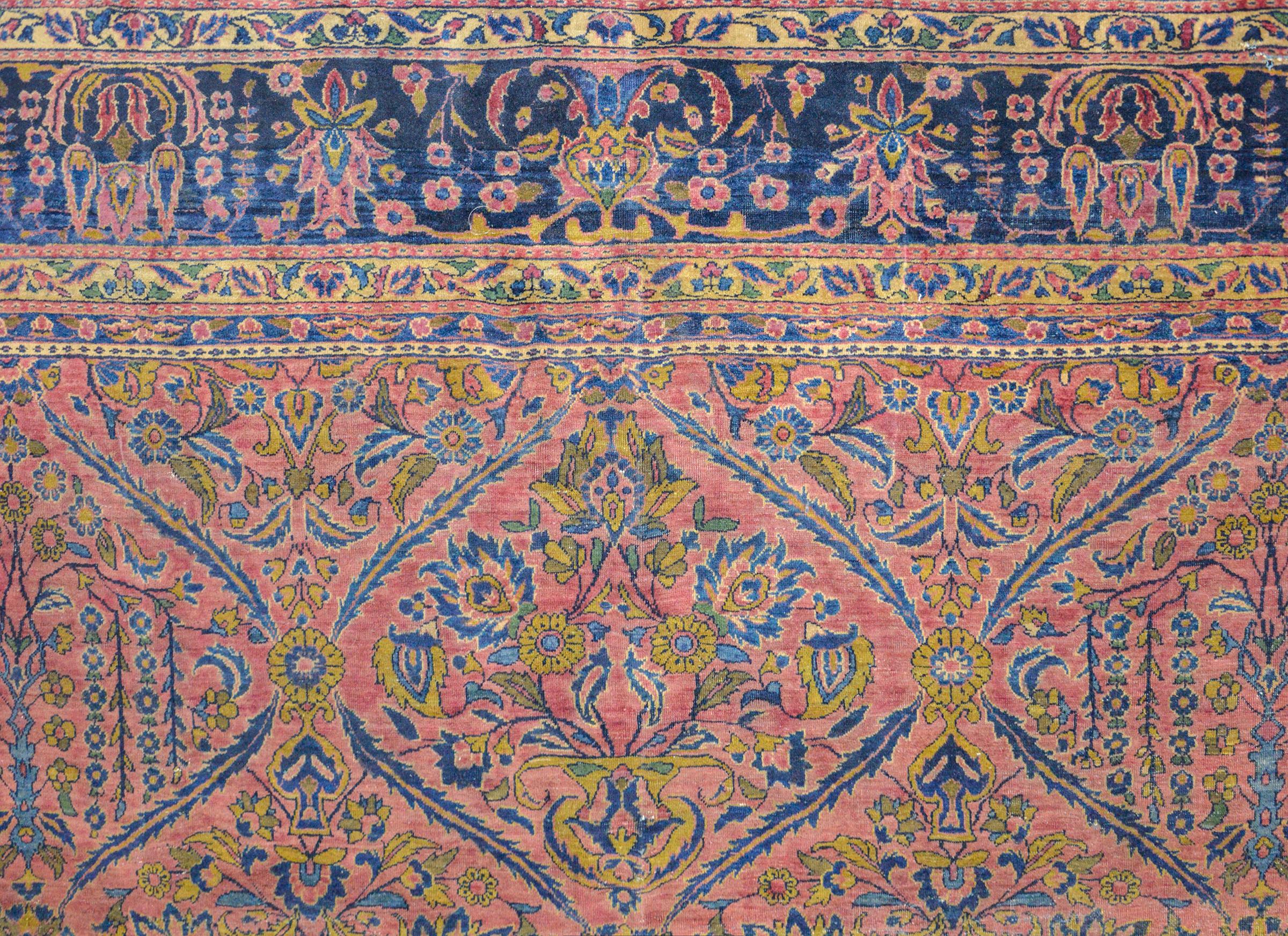 Remarquable tapis Sarouk du début du XXe siècle Bon état - En vente à Chicago, IL