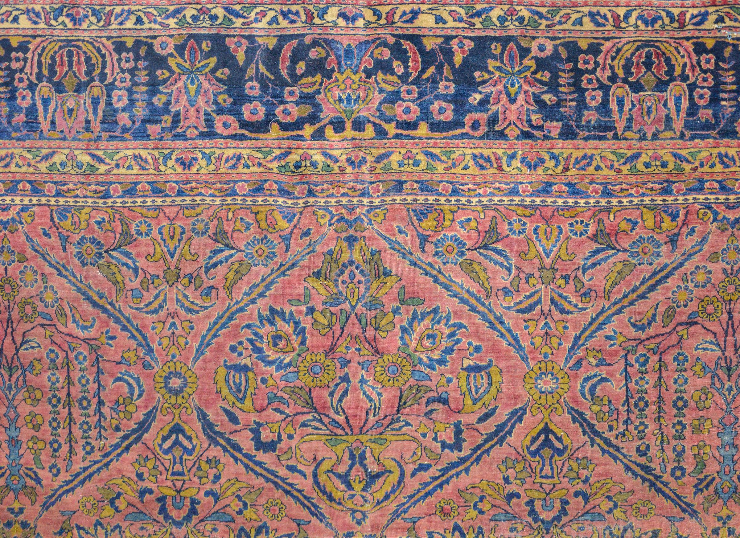 Excepcional alfombra sarouk de principios del siglo XX en Bueno estado para la venta en Chicago, IL