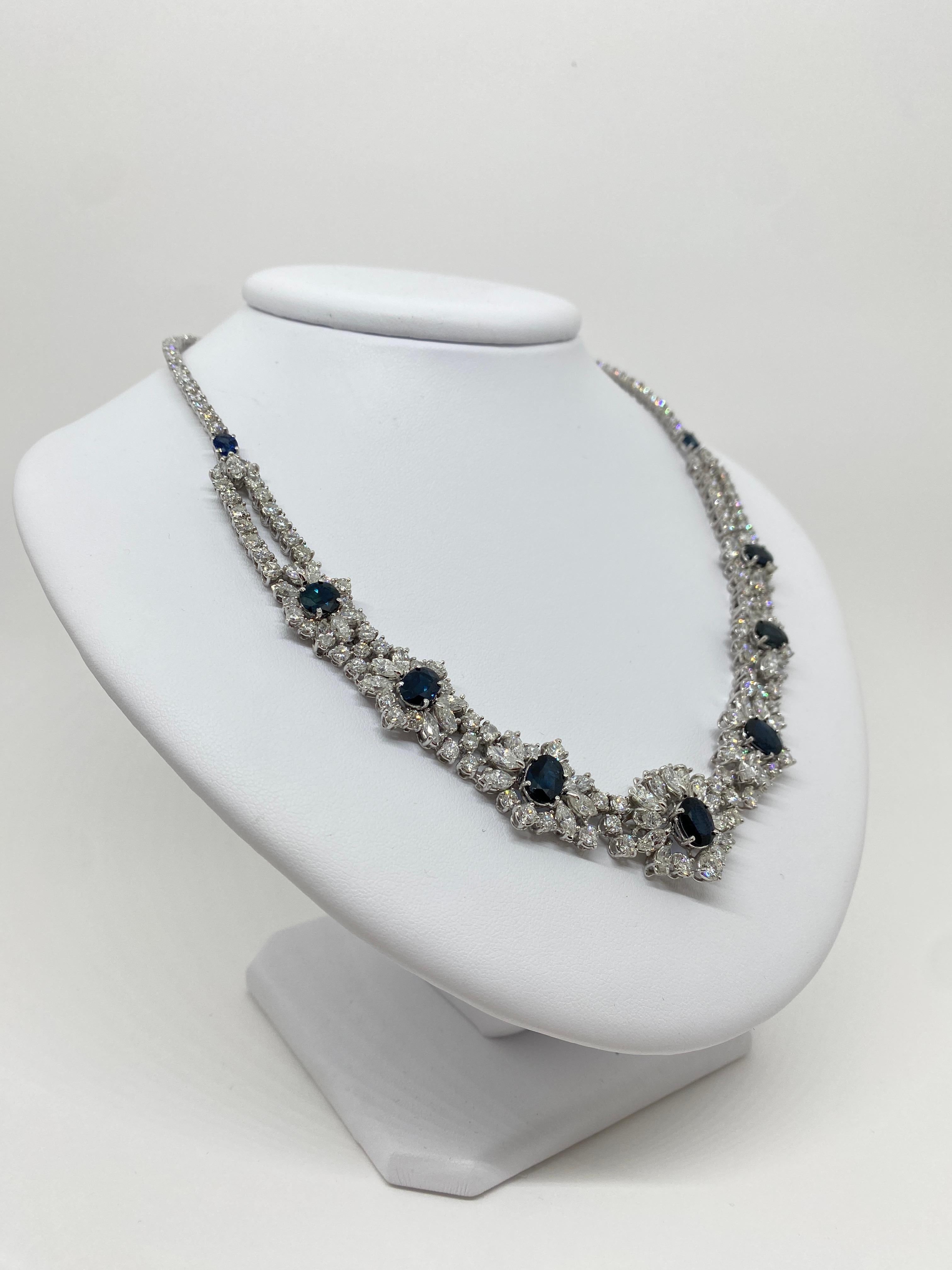 Hervorragende AIG 18Kt Halskette mit 22,01 Karat weißen Diamanten und 10,40 Karat blauen Saphiren 1