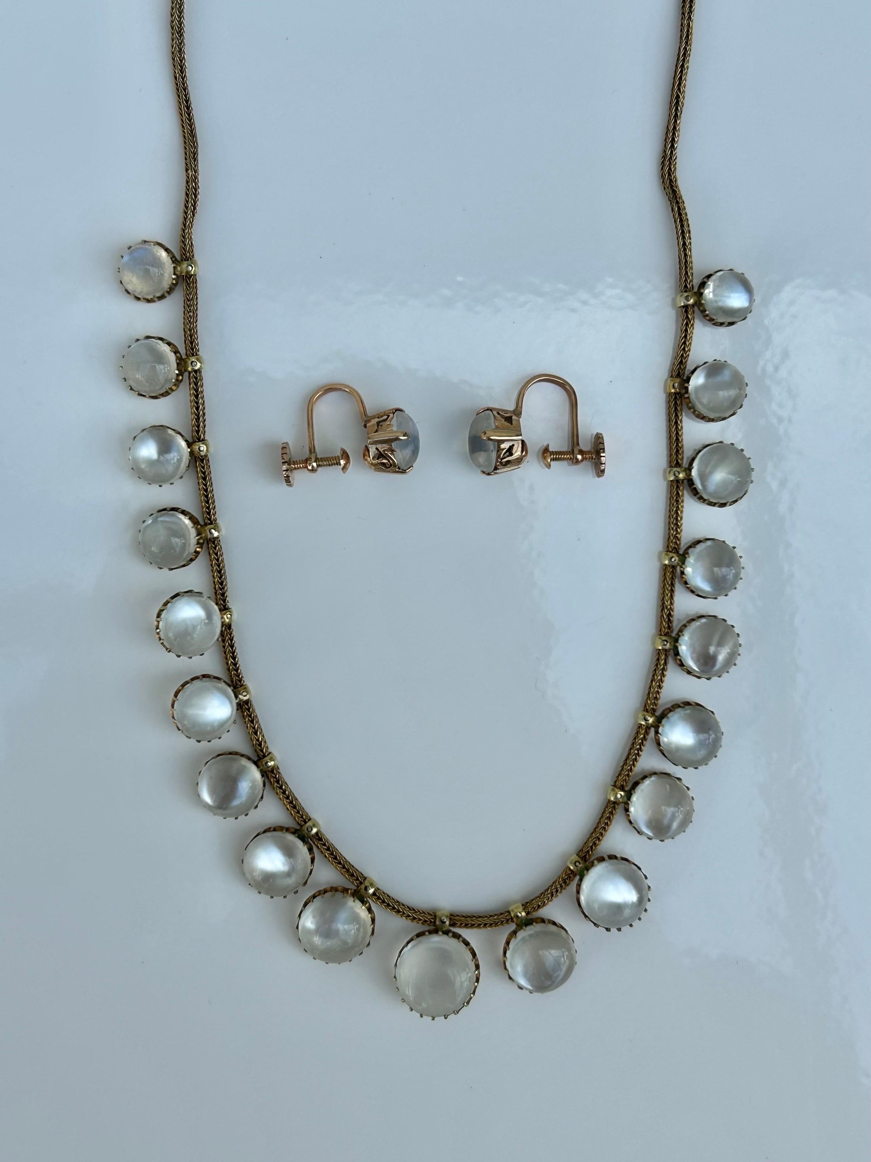 Outstanding Antique 15 Carat Yellow Gold Moonstone Necklace and Earrings Set 3