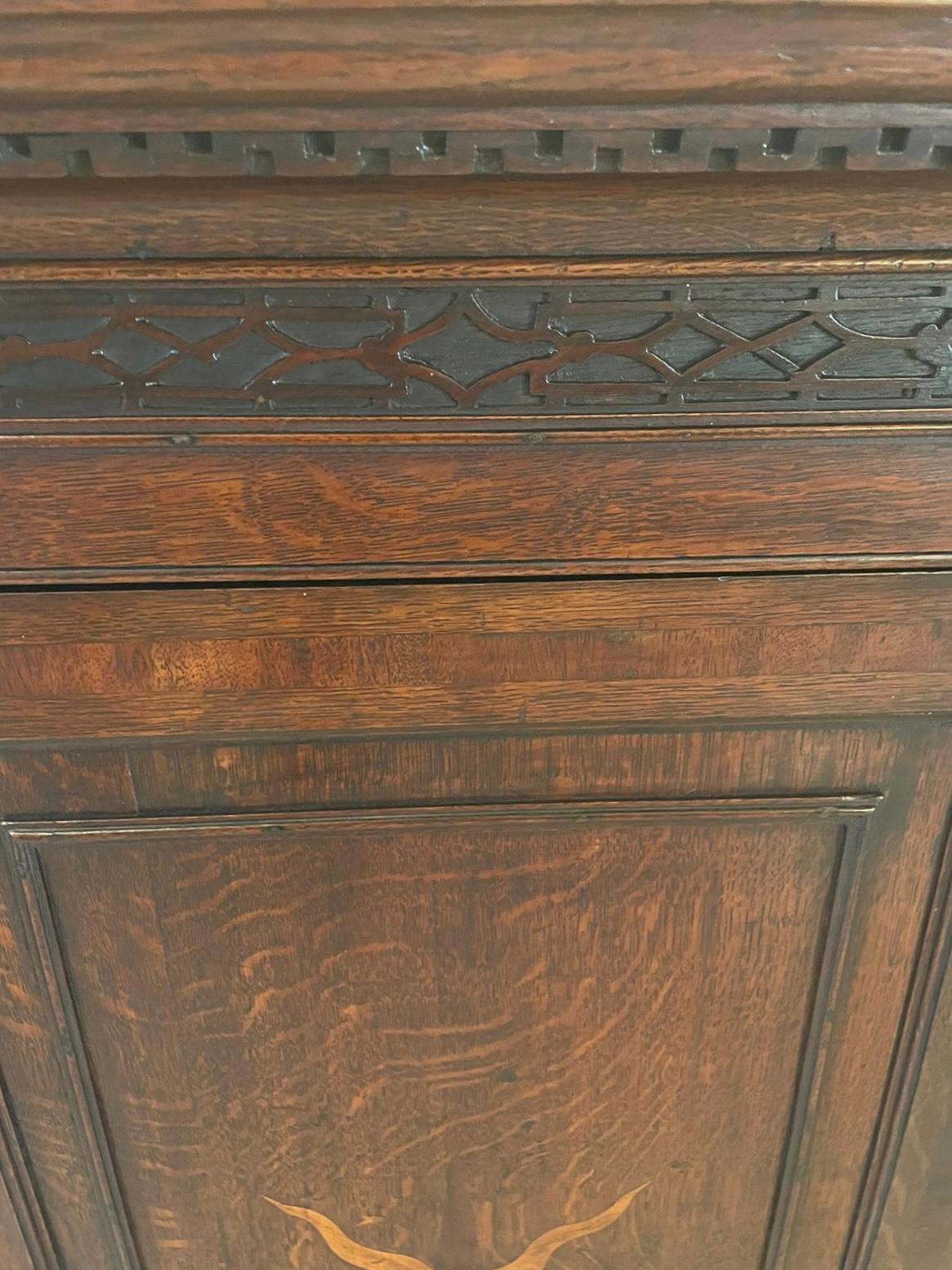 Outstanding Antique George III Quality Oak Inlaid Hanging Corner Cabinet Out For Sale 8