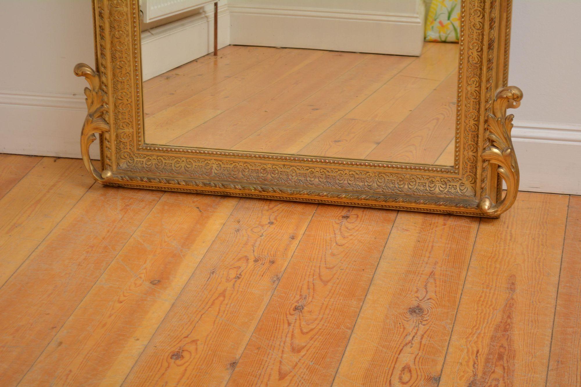 Sn5691 Outstanding 19th century gilded wall mirror. All in home ready condition. c1880
H61