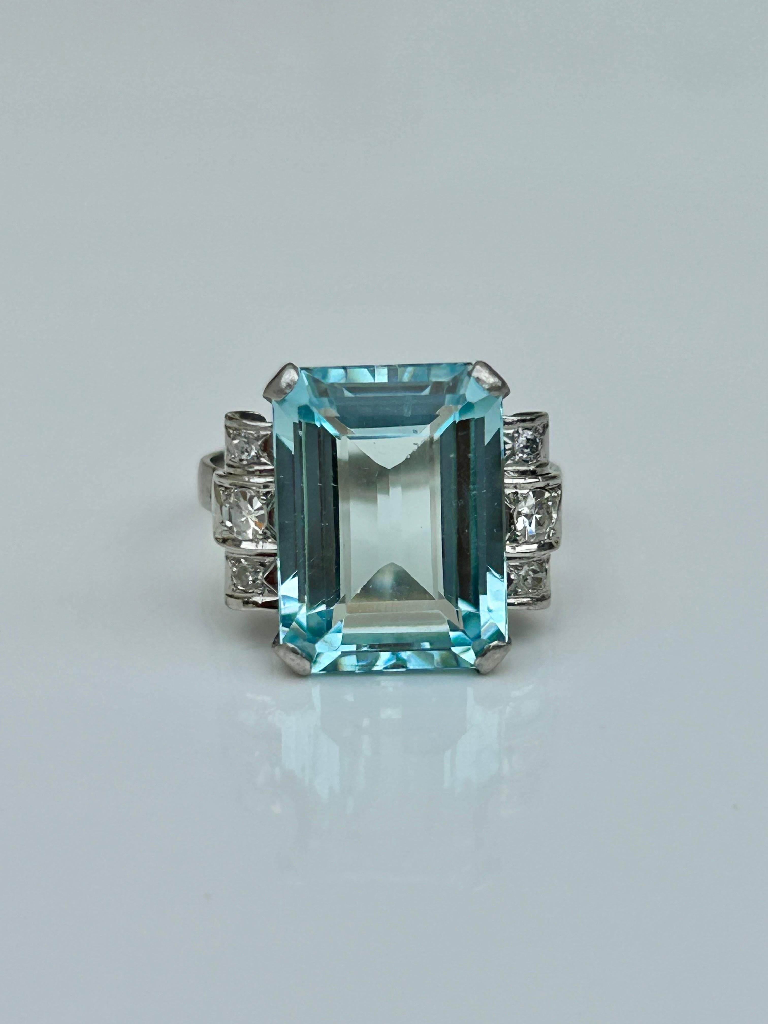 Outstanding Art Deco C.1930 Platinum Aquamarine and Diamond Ring  1