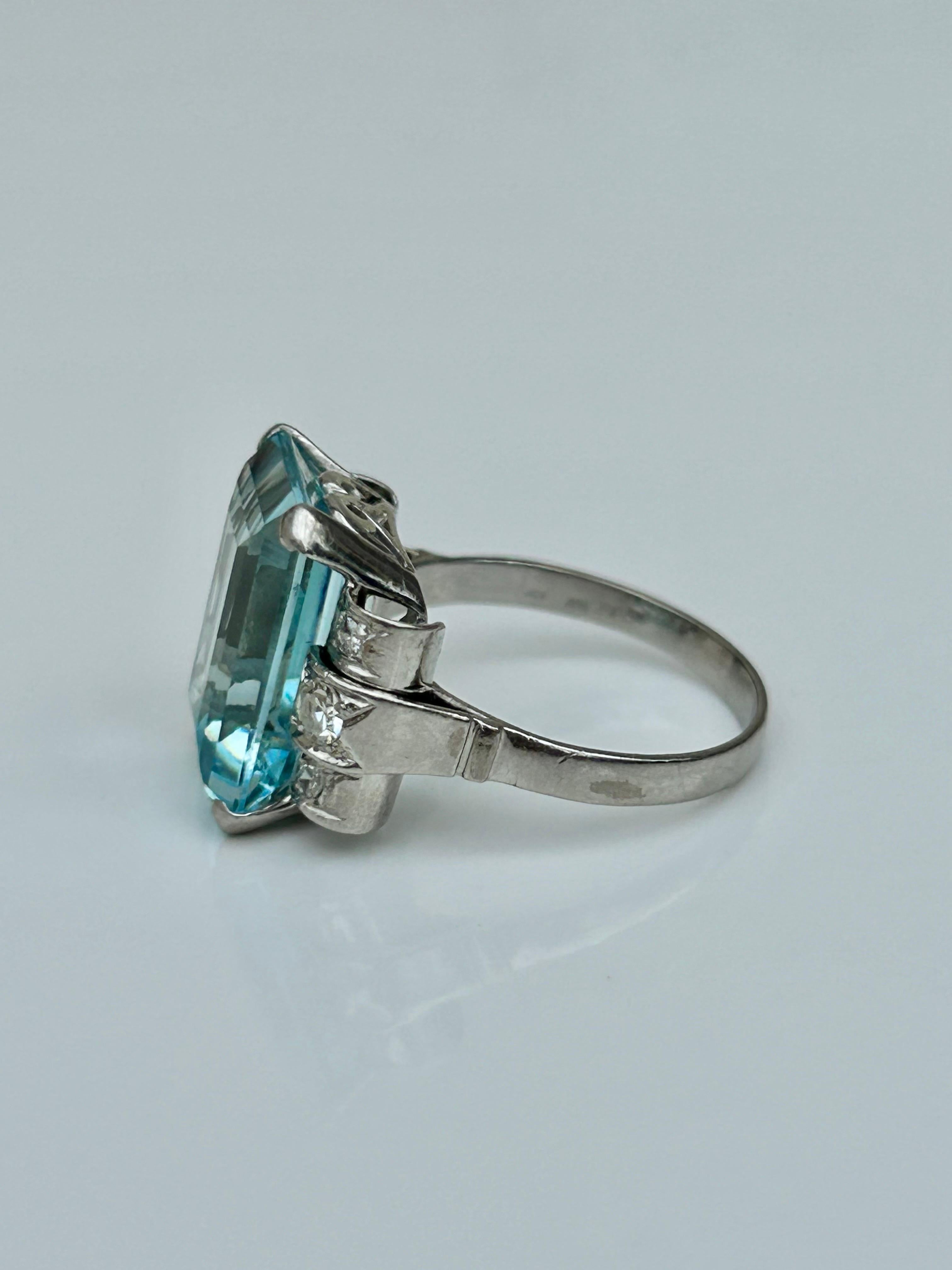 Outstanding Art Deco C.1930 Platinum Aquamarine and Diamond Ring  2