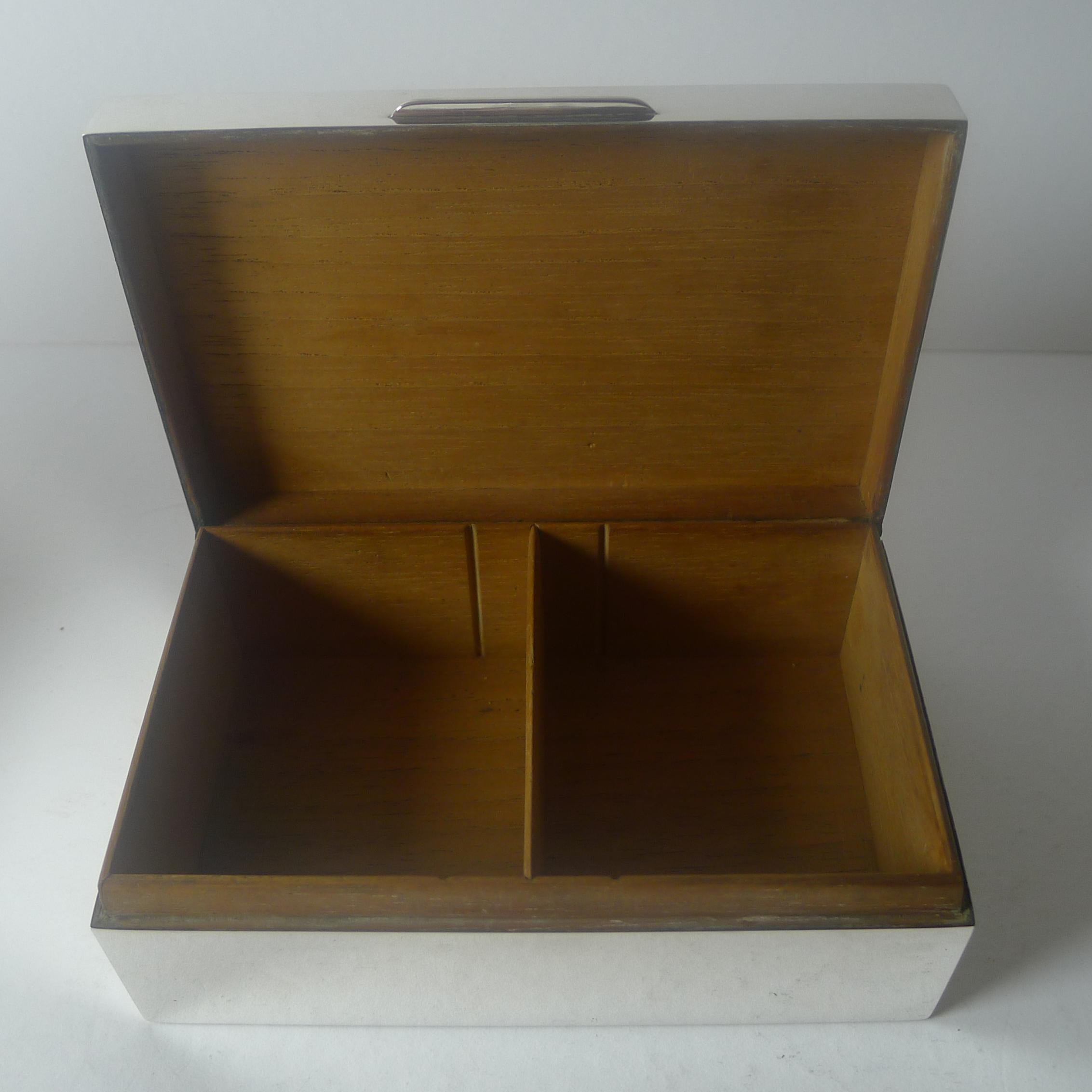 Outstanding Art Deco Silver Cigarette / Table Box - 1934 3