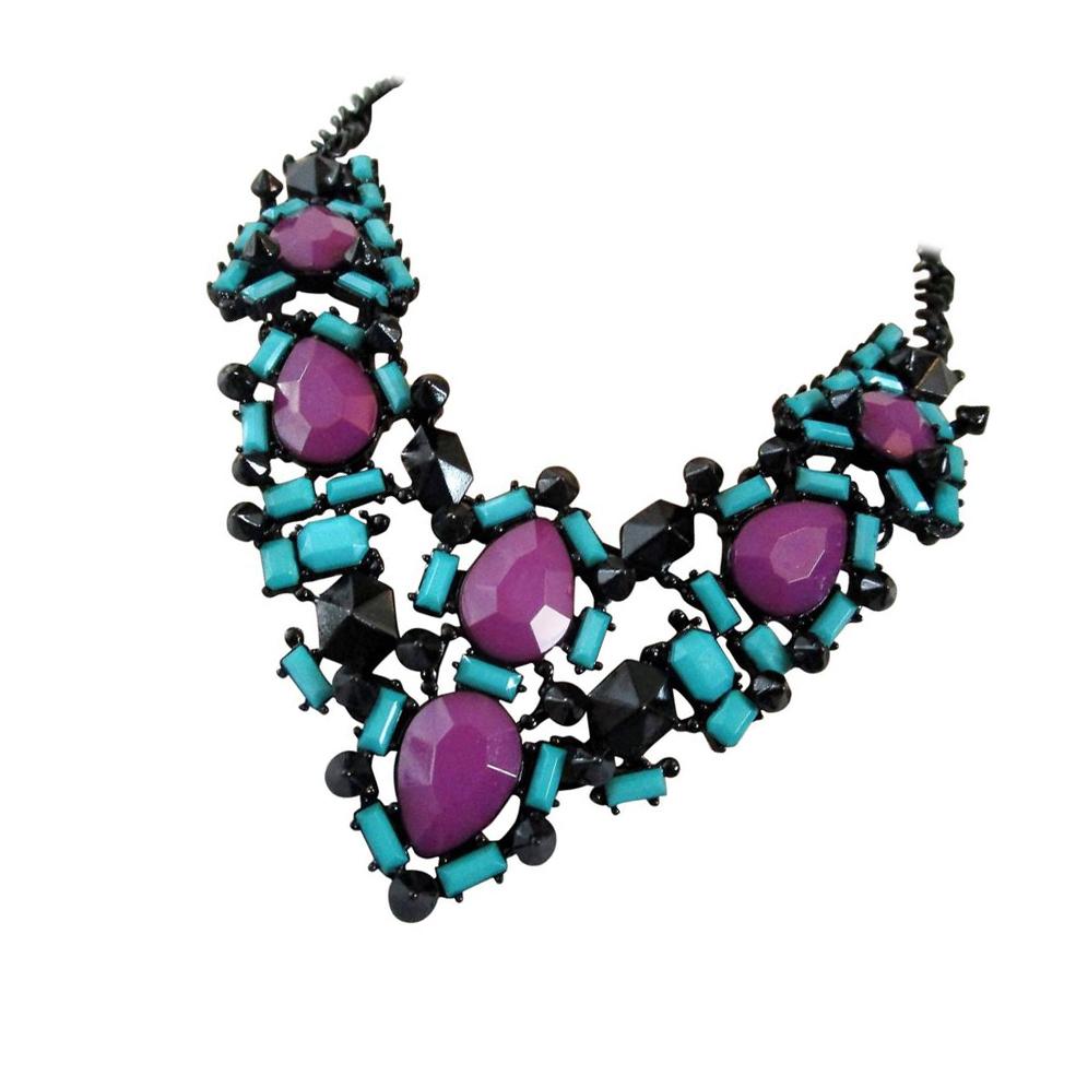 Contemporain Remarquable collier de fausses pierres précieuses bleu sarcelle, violet et noir en vente