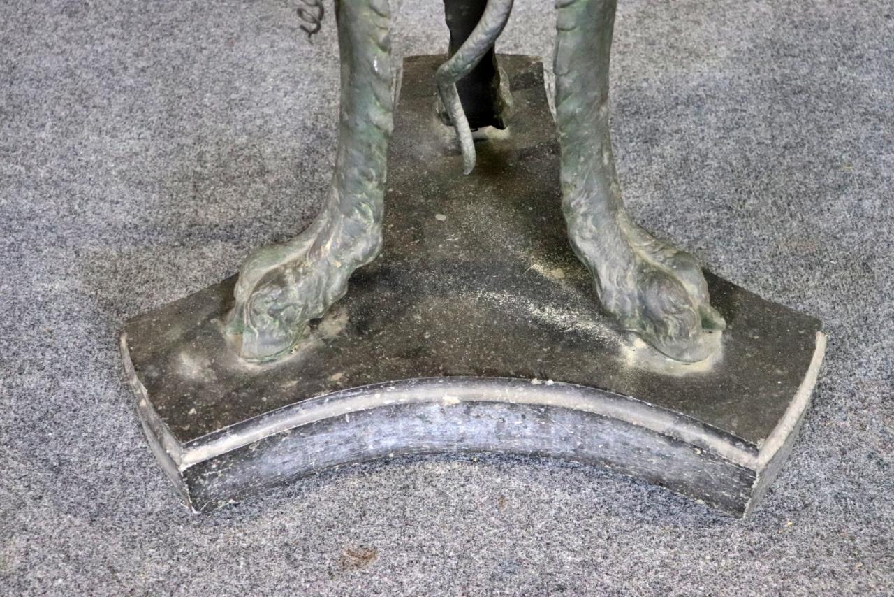 Outstanding Bronze Rams Head Monumental Planter with Removable Lid In Good Condition For Sale In Swedesboro, NJ