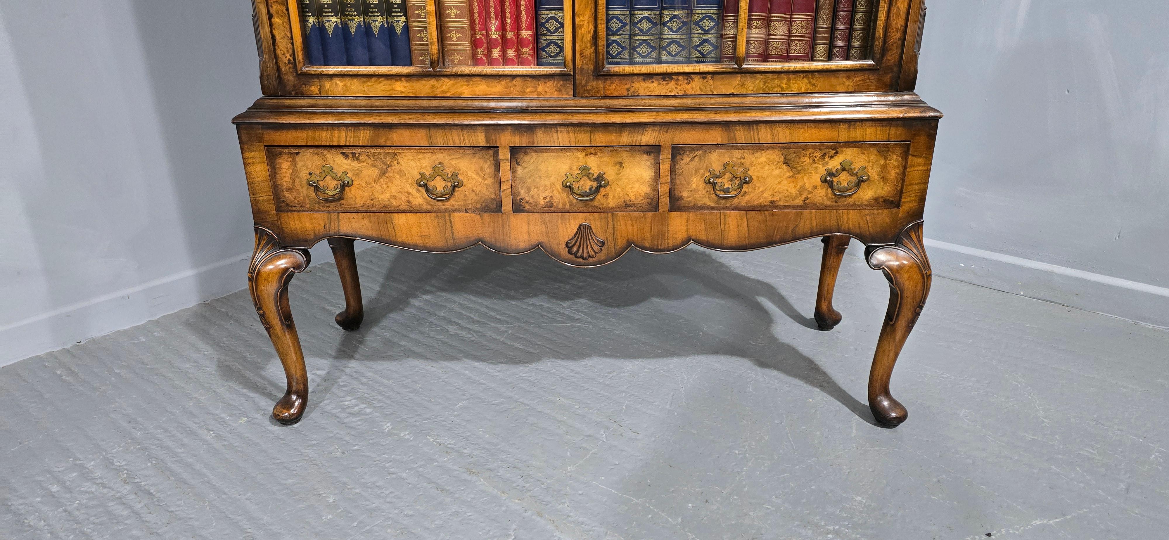 Outstanding Burr Walnut Bookcase on Stand In Good Condition For Sale In Swadlincote, GB
