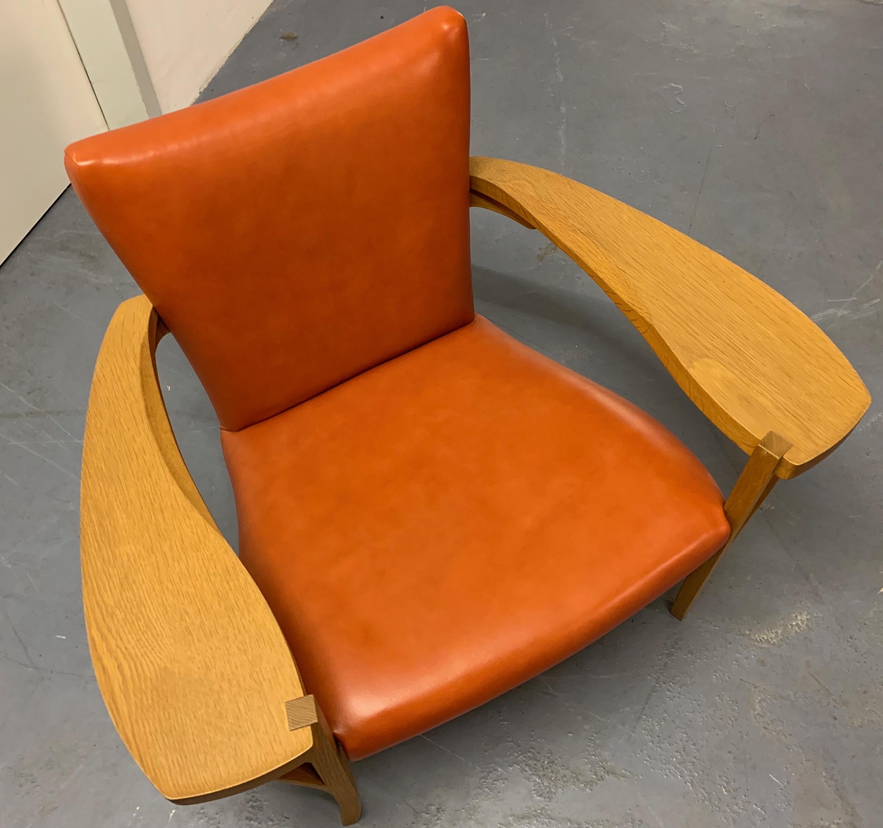 Outstanding Cabinetmakers Lounge Chair and Sidetable For Sale 5