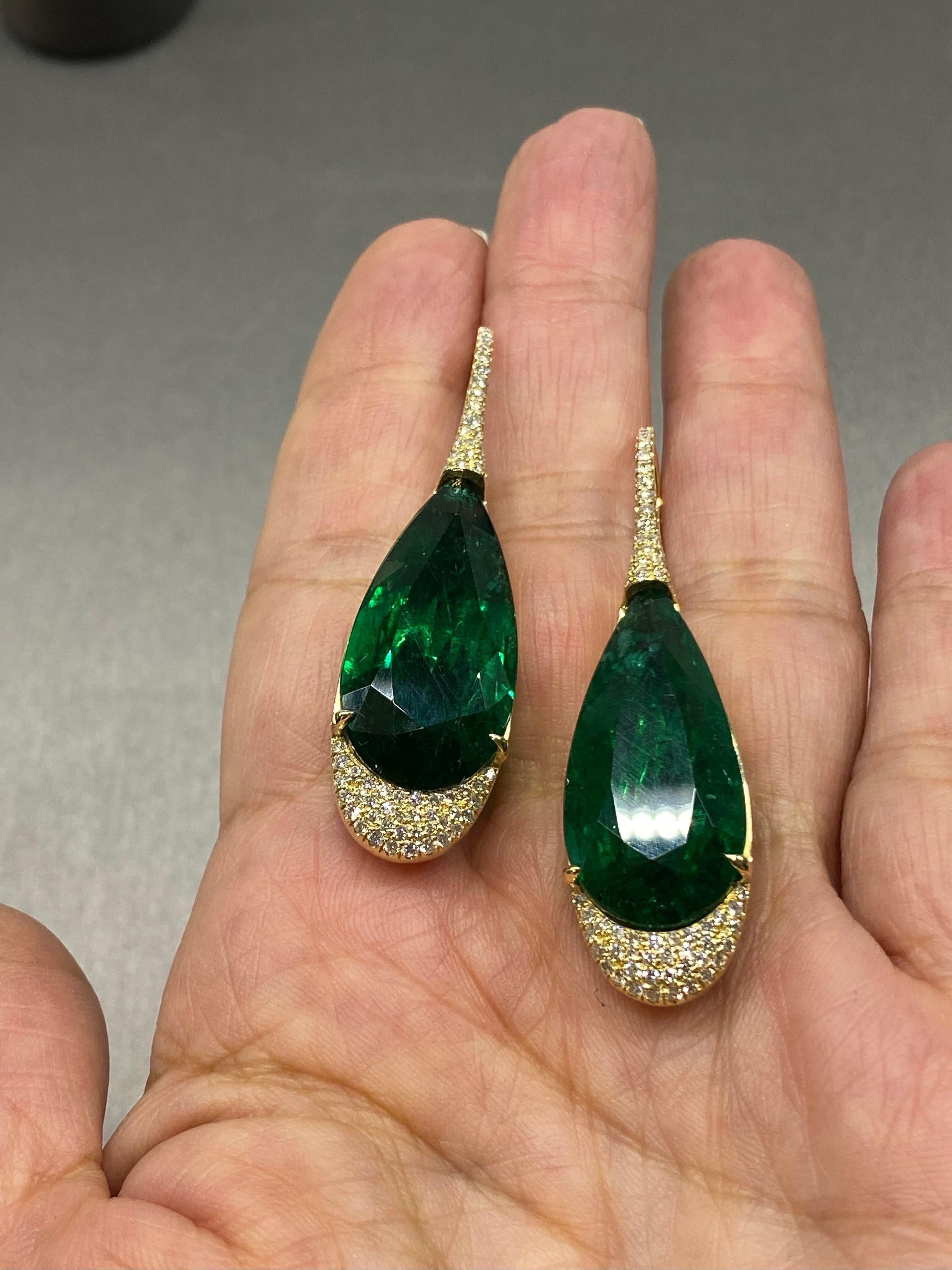 Mindi Mond Certified 31.29 Carat Natural Zambian Emerald Diamond Drop Earrings For Sale 1