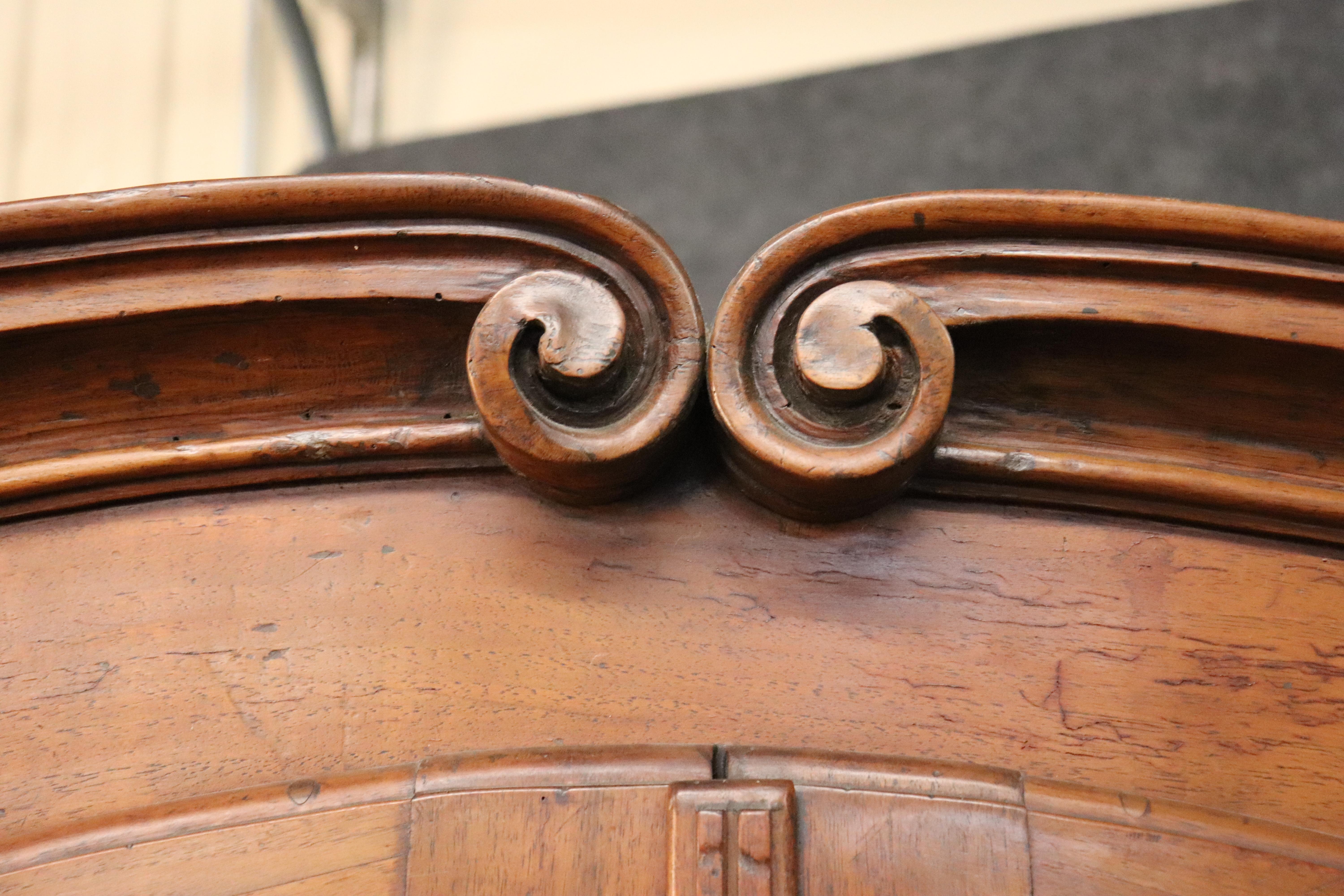 Outstanding Country French Period 1780s era Walnut Secretary Desk with Bookcase For Sale 8