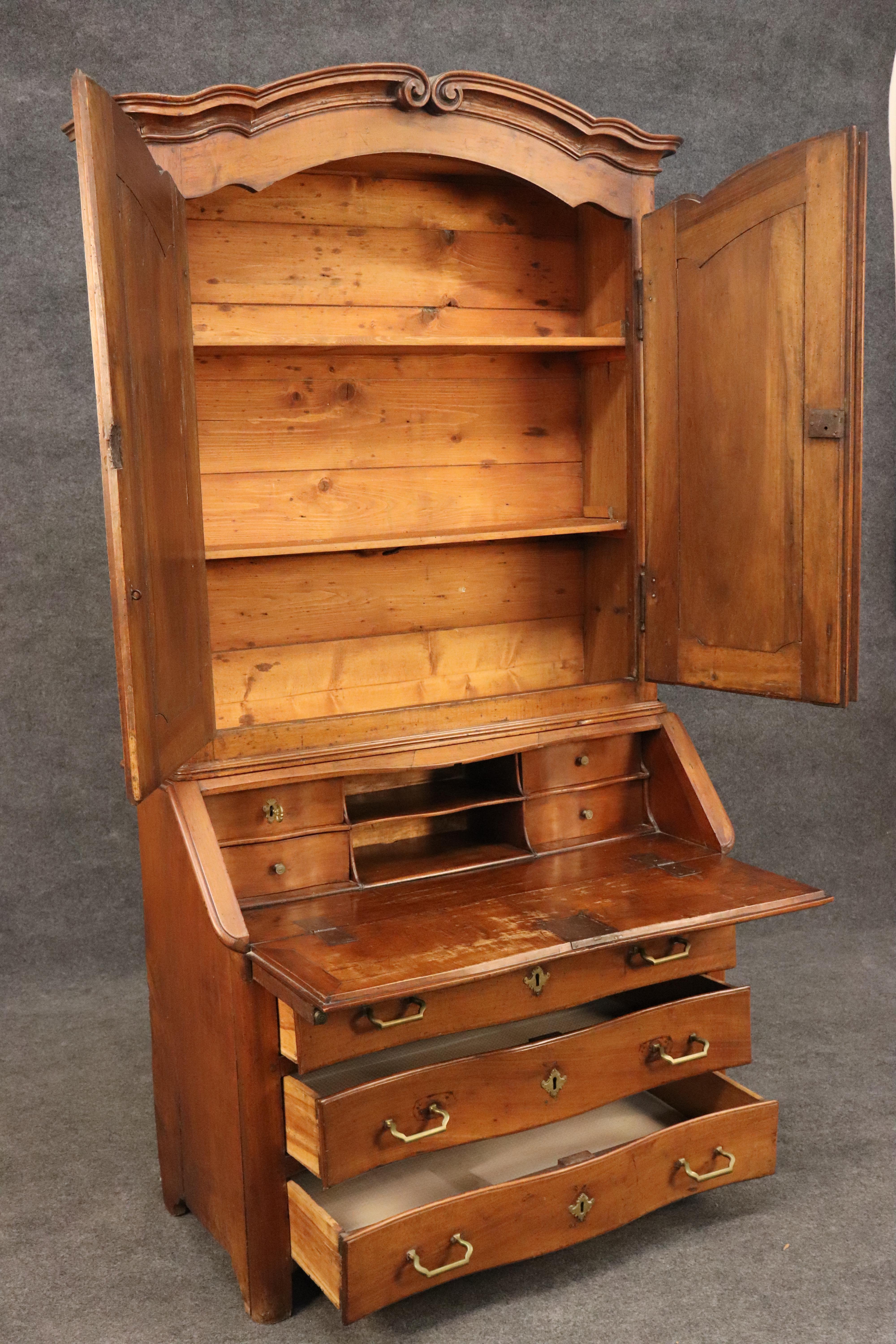 French Provincial Outstanding Country French Period 1780s era Walnut Secretary Desk with Bookcase For Sale