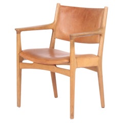 Outstanding Danish Armchair By Hans J Wegner In Oak And Leather * Free Delivery
