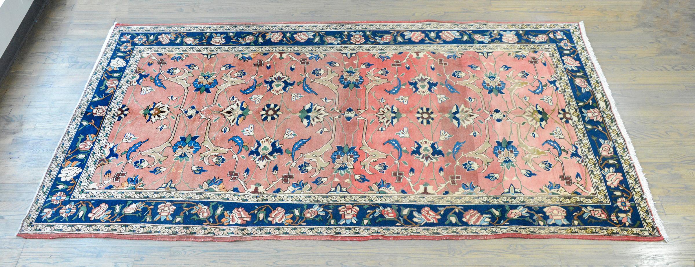 Outstanding Early 20th Century Lilihan Rug For Sale 4