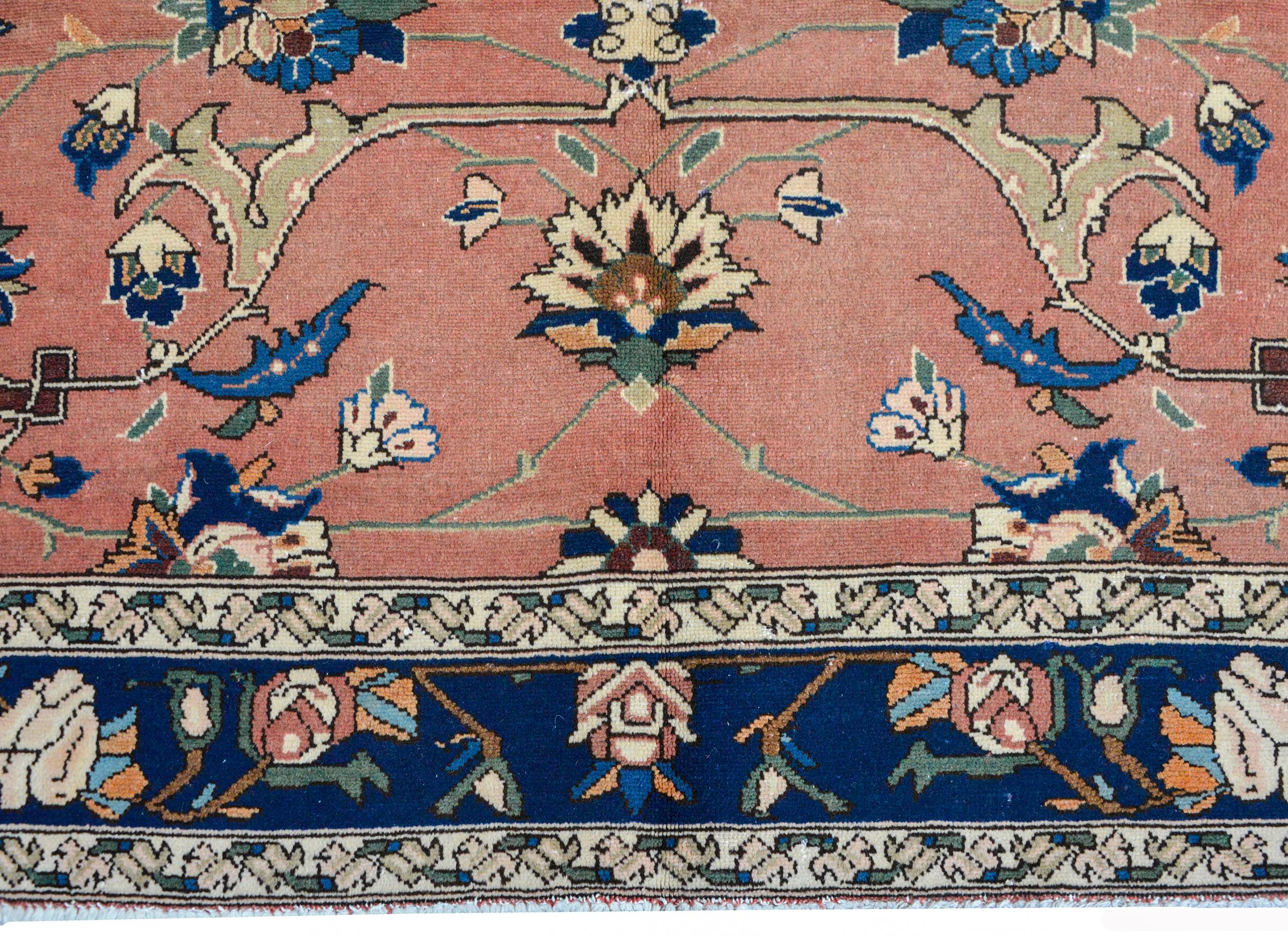 Outstanding Early 20th Century Lilihan Rug For Sale 1