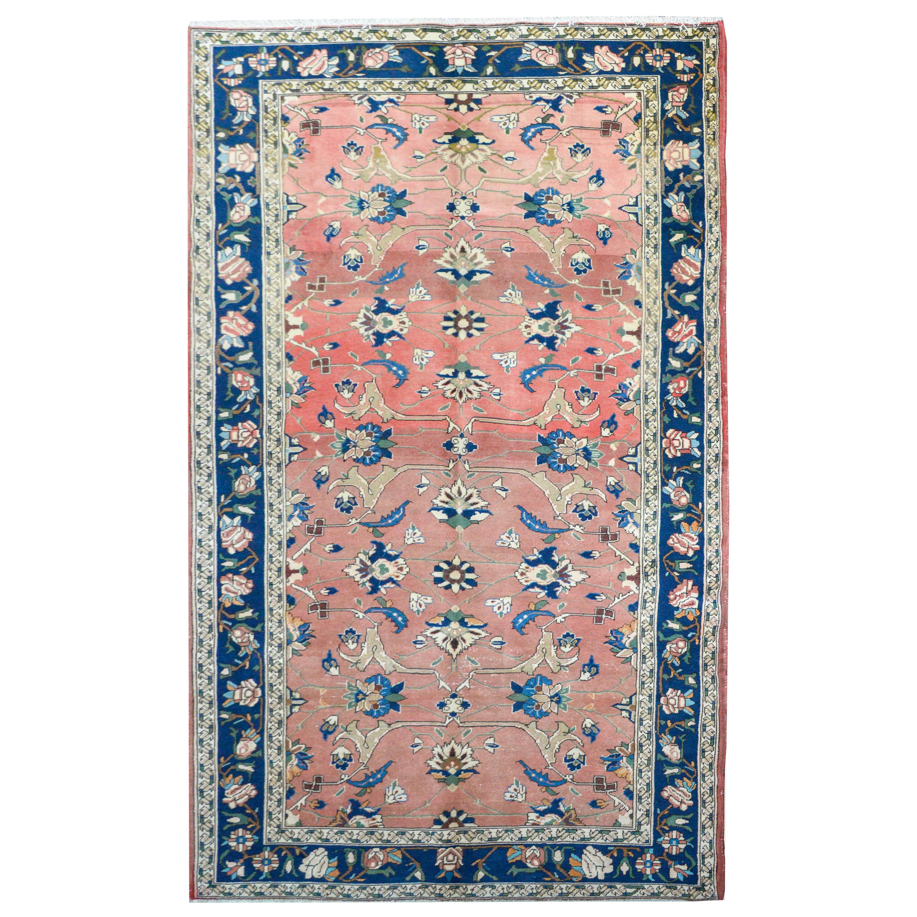 Outstanding Early 20th Century Lilihan Rug For Sale