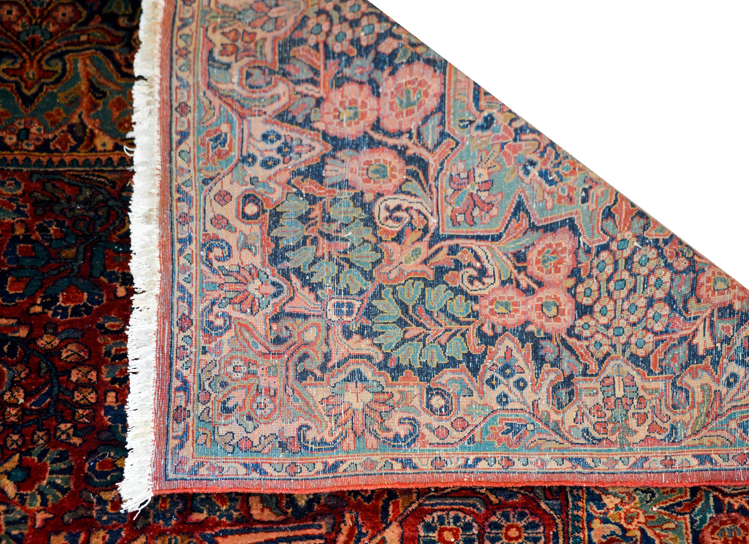 Outstanding Early 20th Century Sarouk Rug For Sale 6