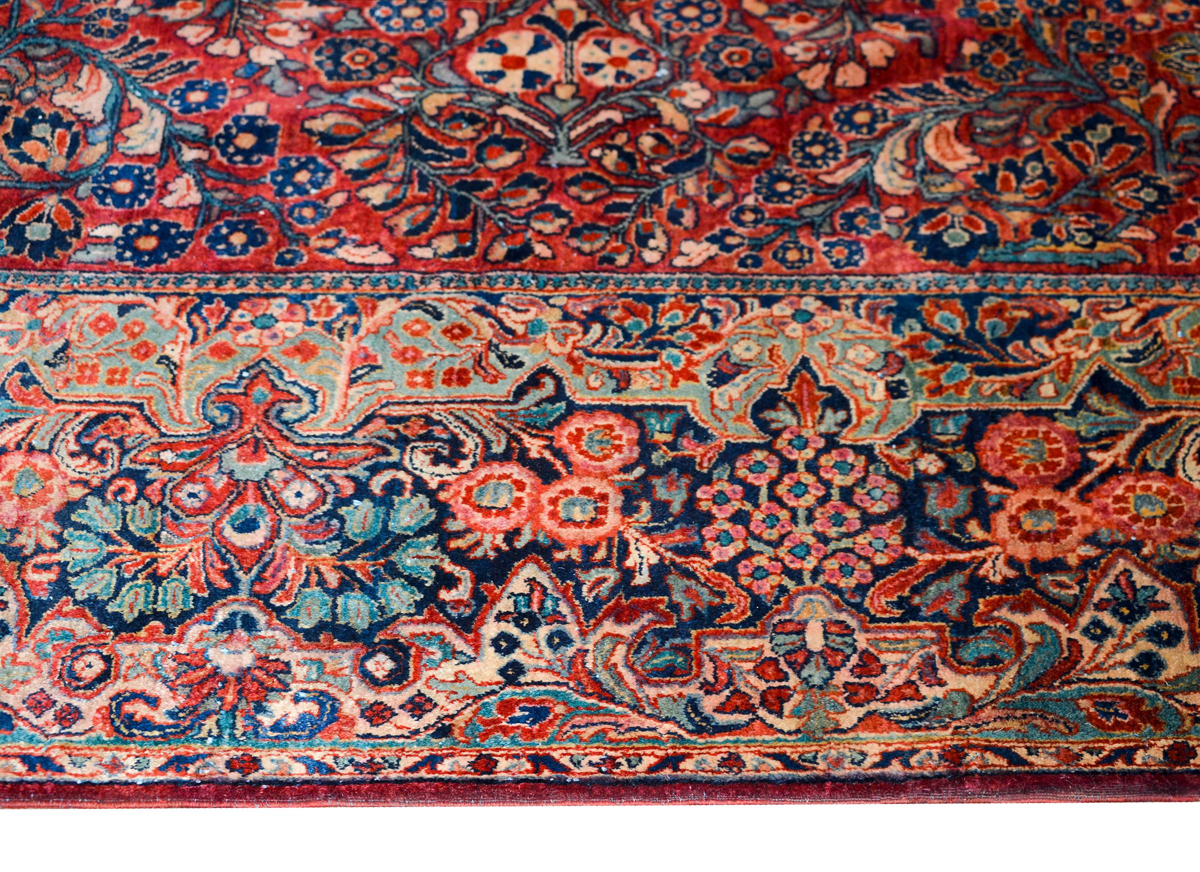 Hand-Knotted Outstanding Early 20th Century Sarouk Rug For Sale
