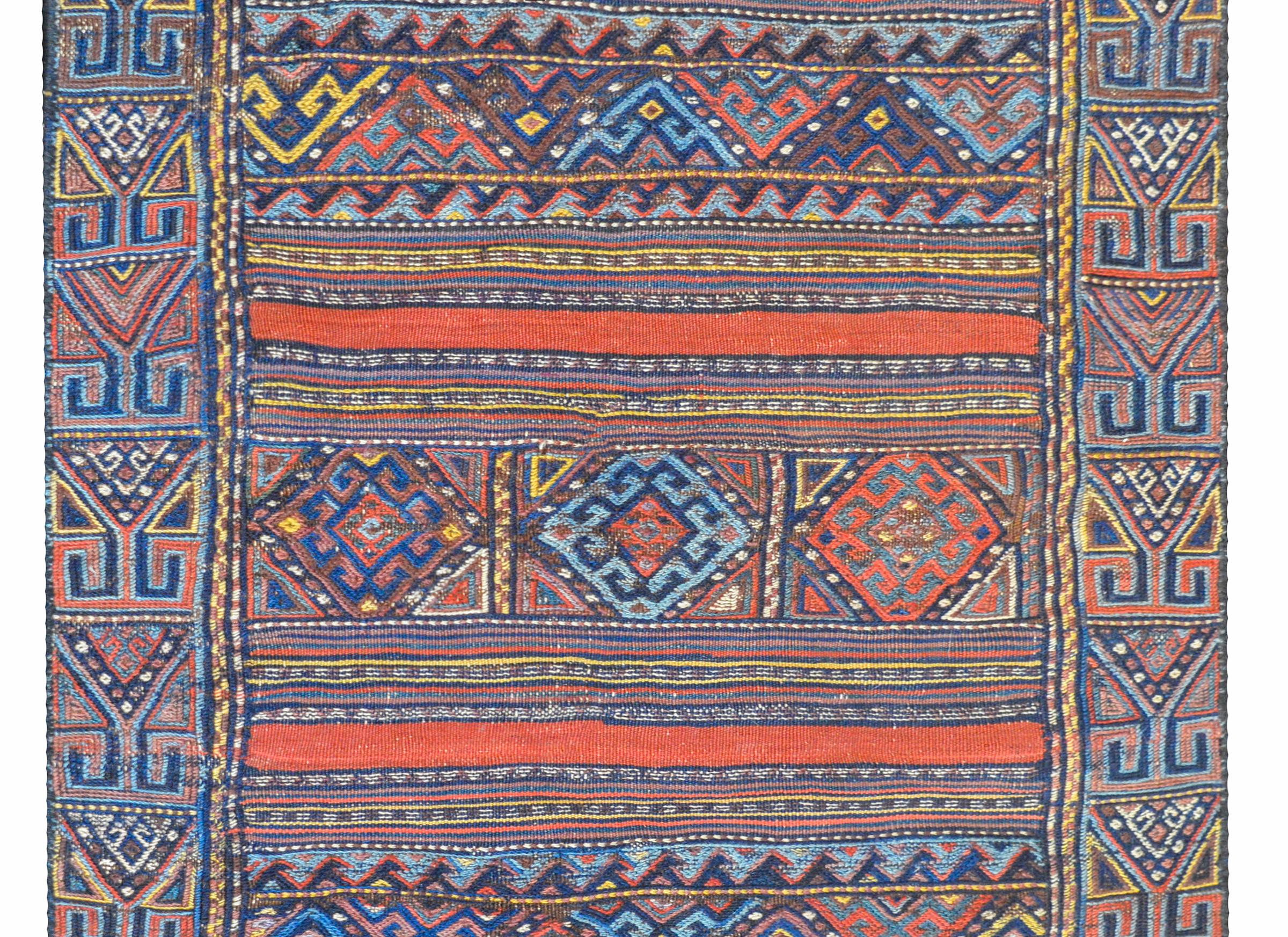 Outstanding Early 20th Century Shahsevan Rug In Good Condition For Sale In Chicago, IL