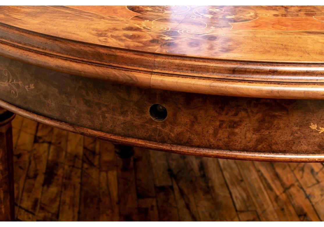 XIXe siècle Magnifique table de salle à manger ancienne en marqueterie de bois incrusté en vente