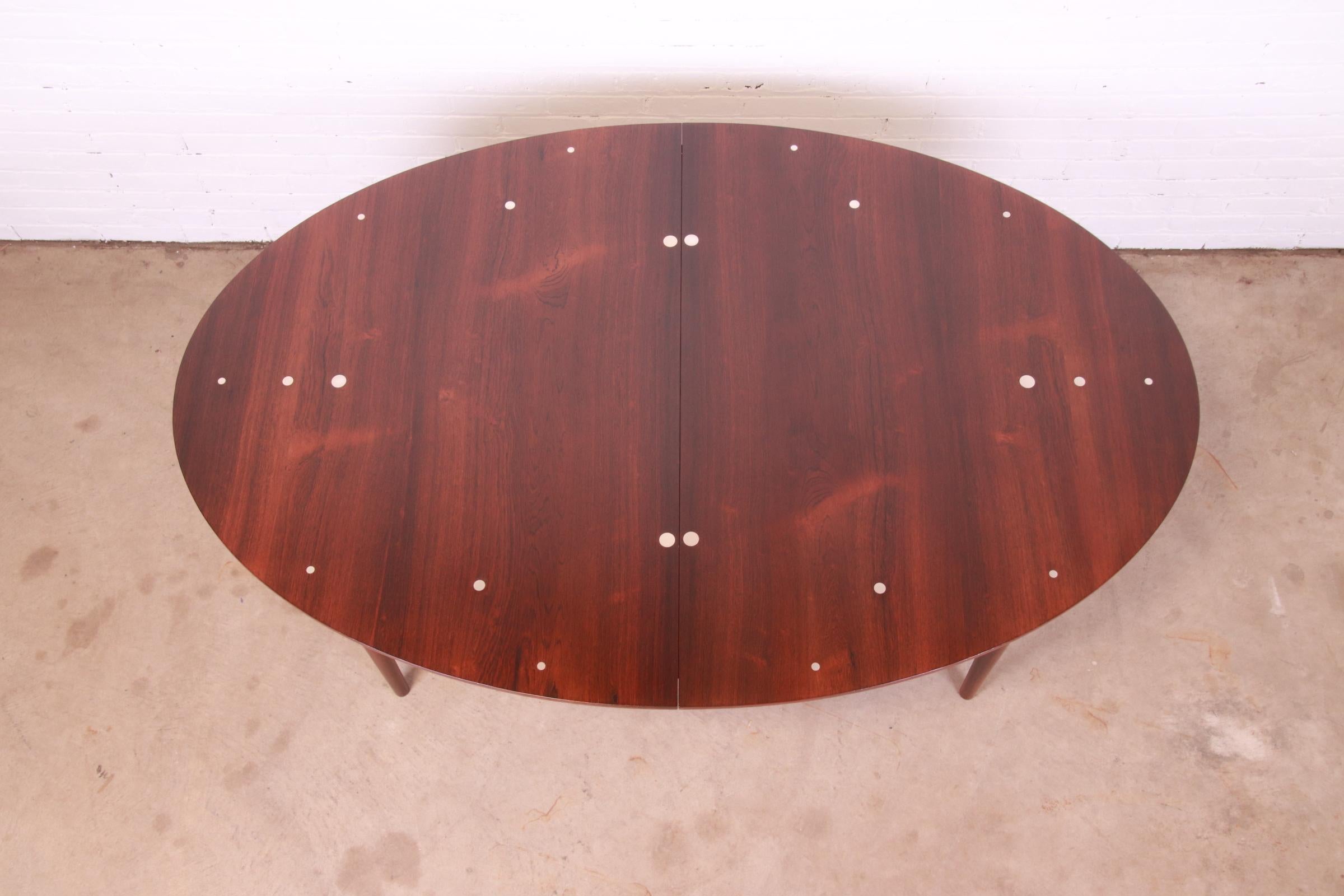 Magnifique table de salle à manger Finn Juhl en bois de rose et incrustation d'argent Judas, restaurée en vente 8