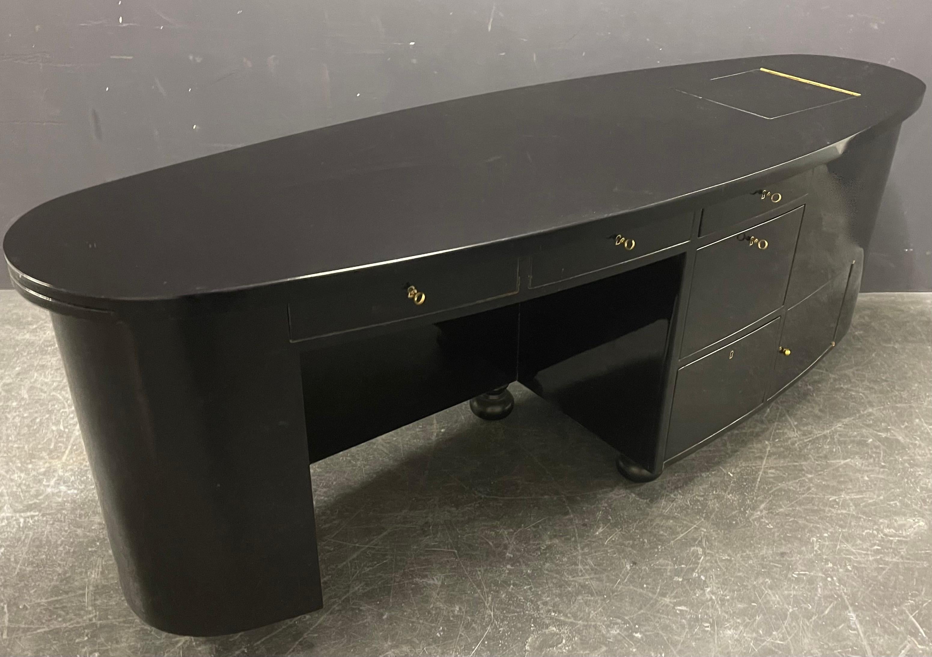 This desk is by far the most amazing piece i came along since many years. I saw it and was directly in love with the shape and all details. The dimensions are so special and it can be used everywhere in the middle of a room. As executive desk,