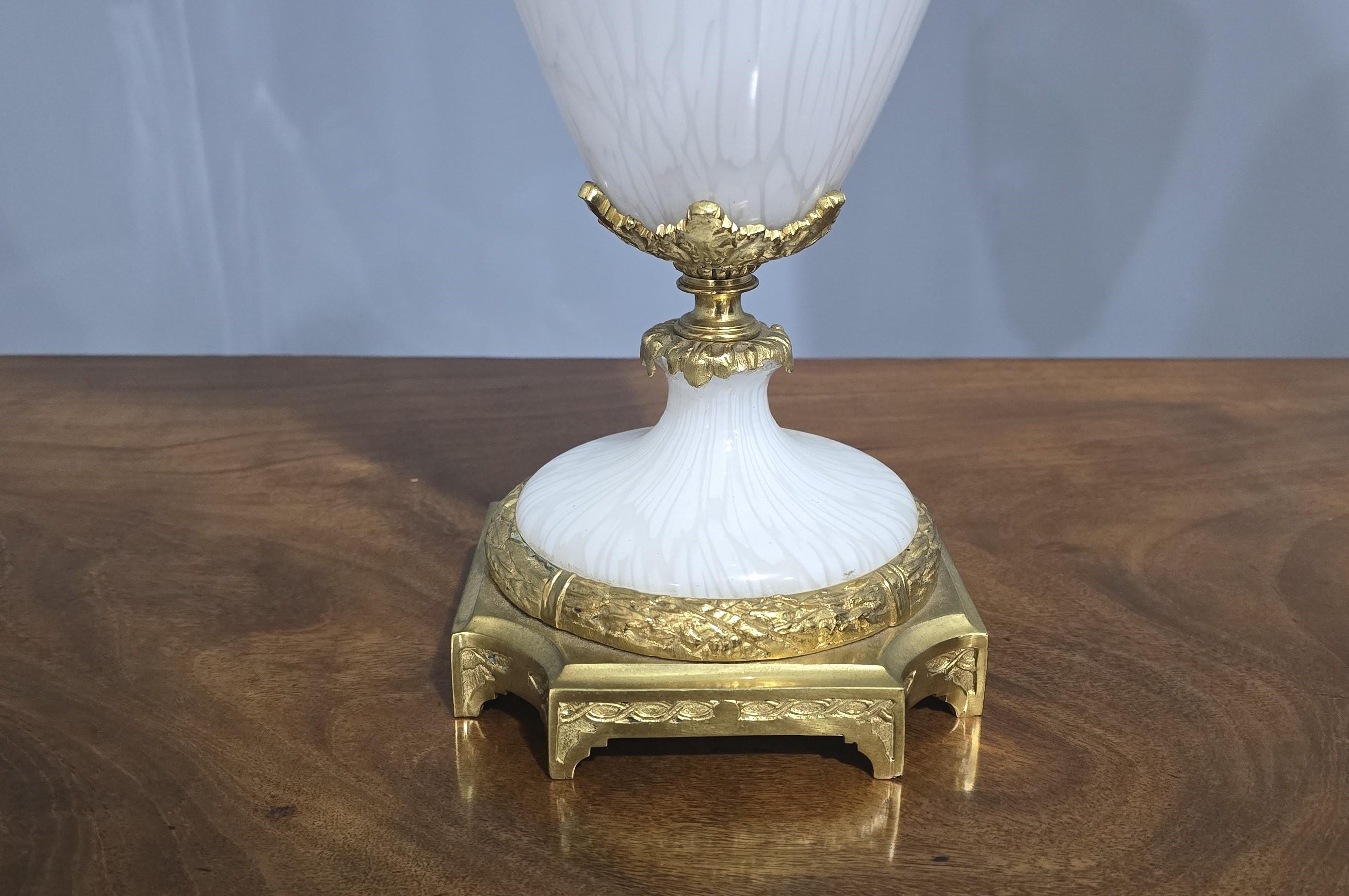 Francés sobresaliente  Lámpara de Ormolu Luis Felipe en venta