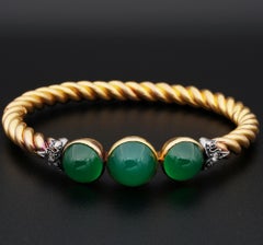 Outstanding French Retro 18 Carat Green Chrysoprase Diamond 18 Karat Gold Bangle