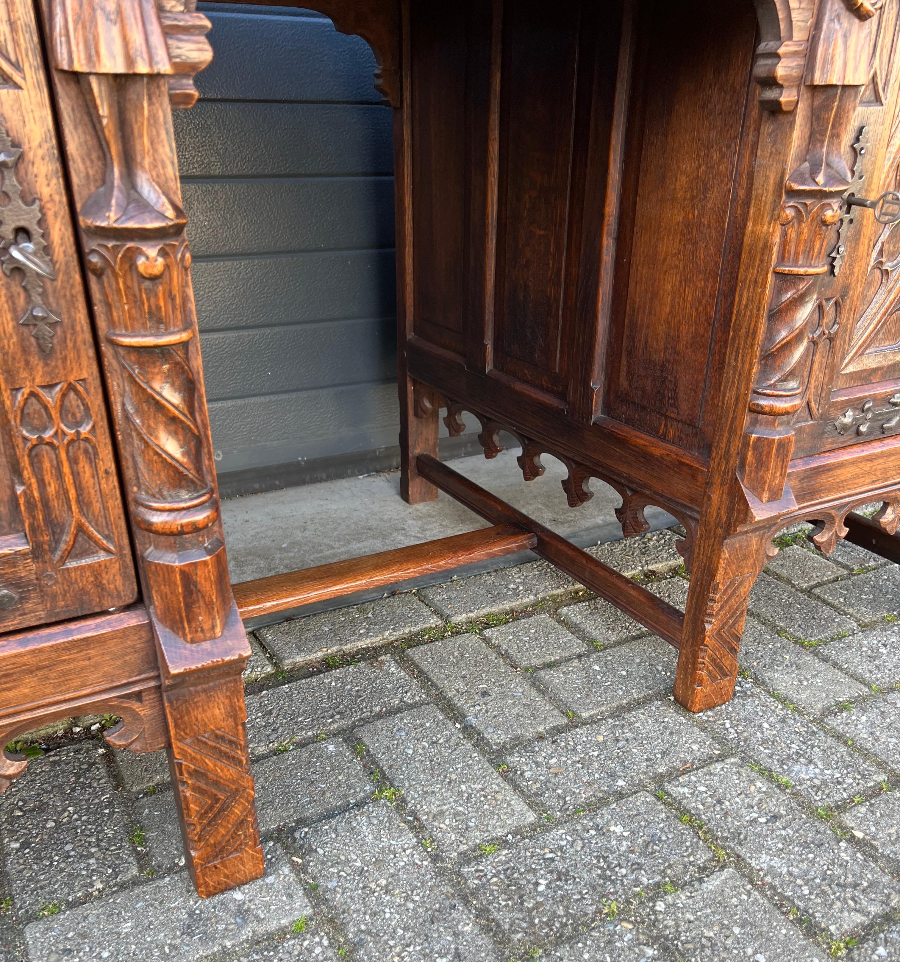 Outstanding Gothic Revival Desk w. Quality Carved Church Window Panels & Guards 5