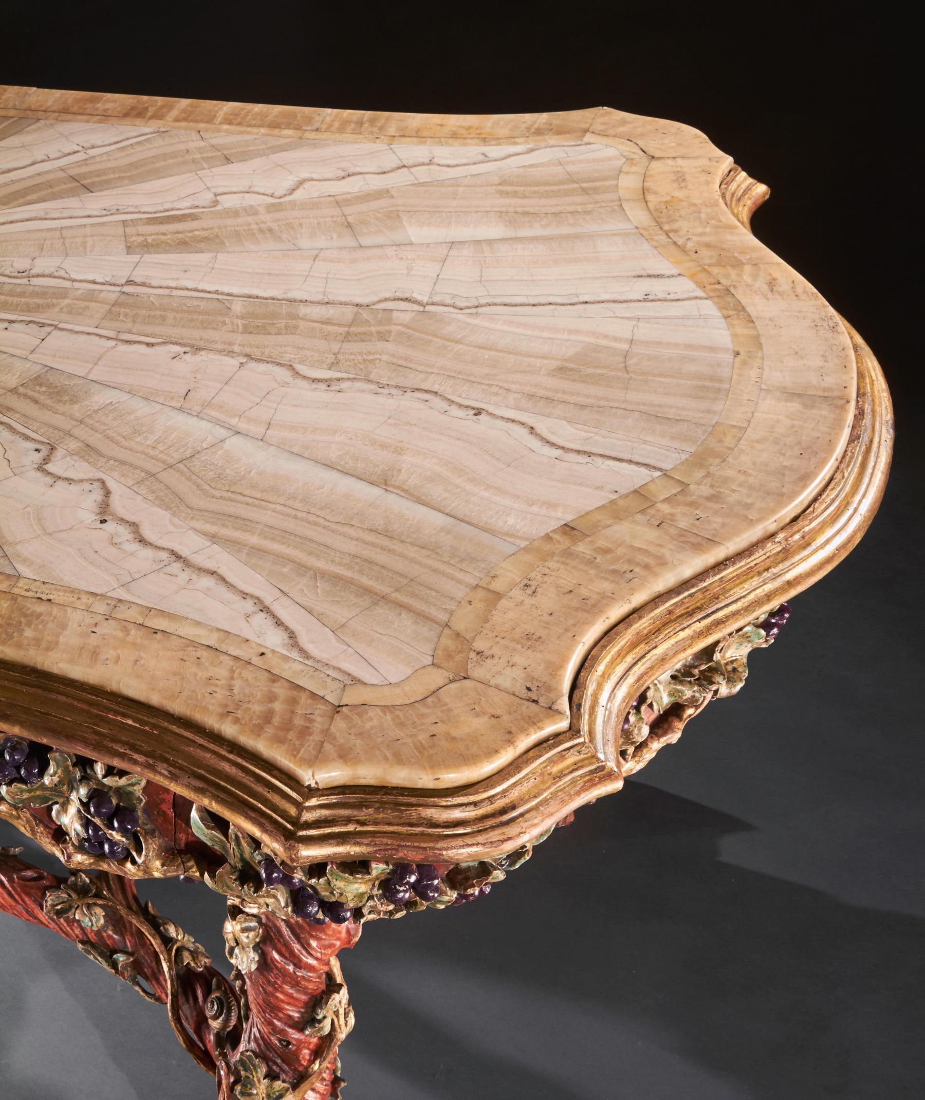 Exceptionnelle table centrale polychrome italienne en bois sculpté avec plateau en onyx par Amulet  en vente 2