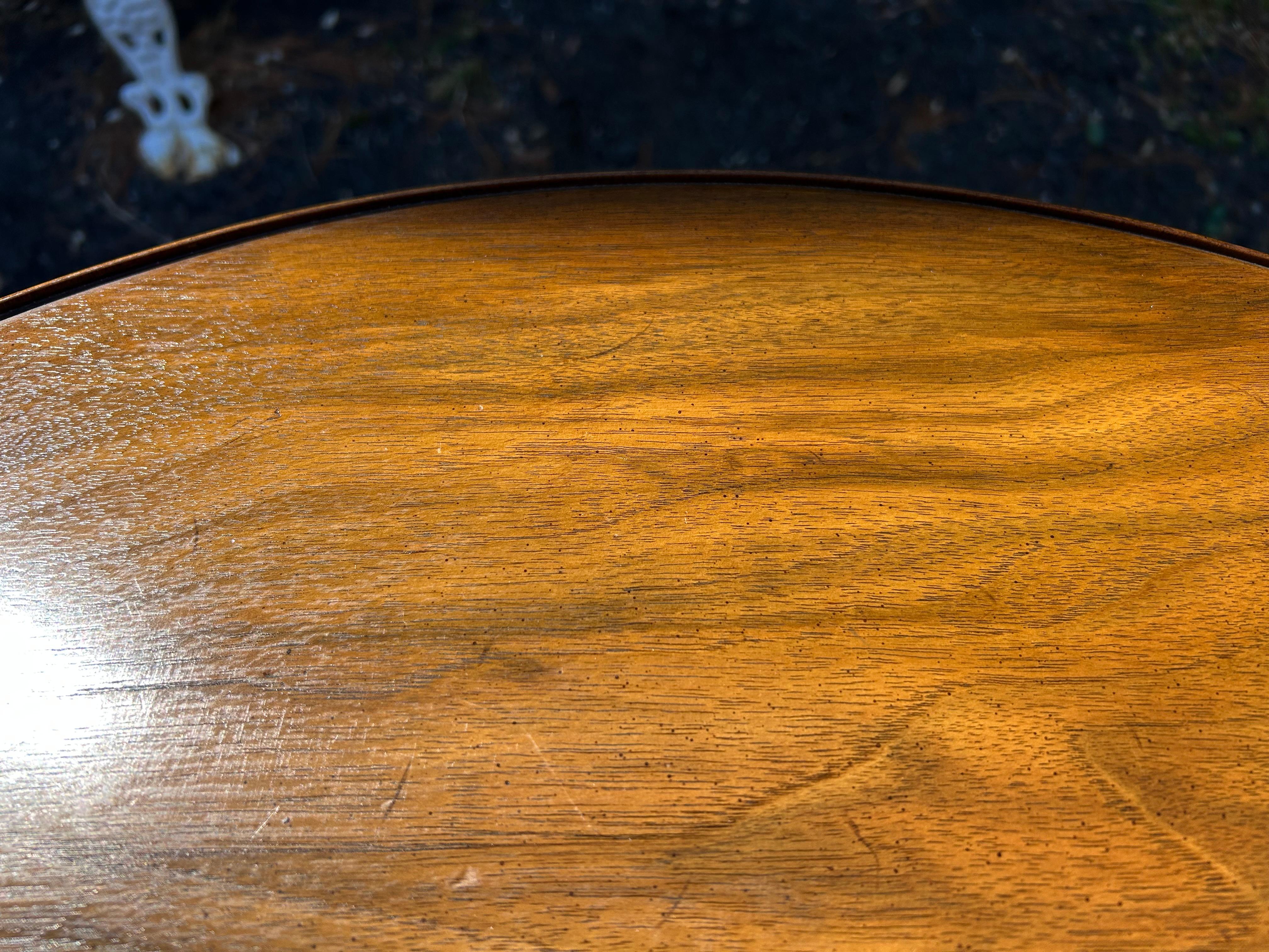 Mid-20th Century Outstanding John Widdicomb Attr. Round Walnut Side Table Mid-Century Modern For Sale