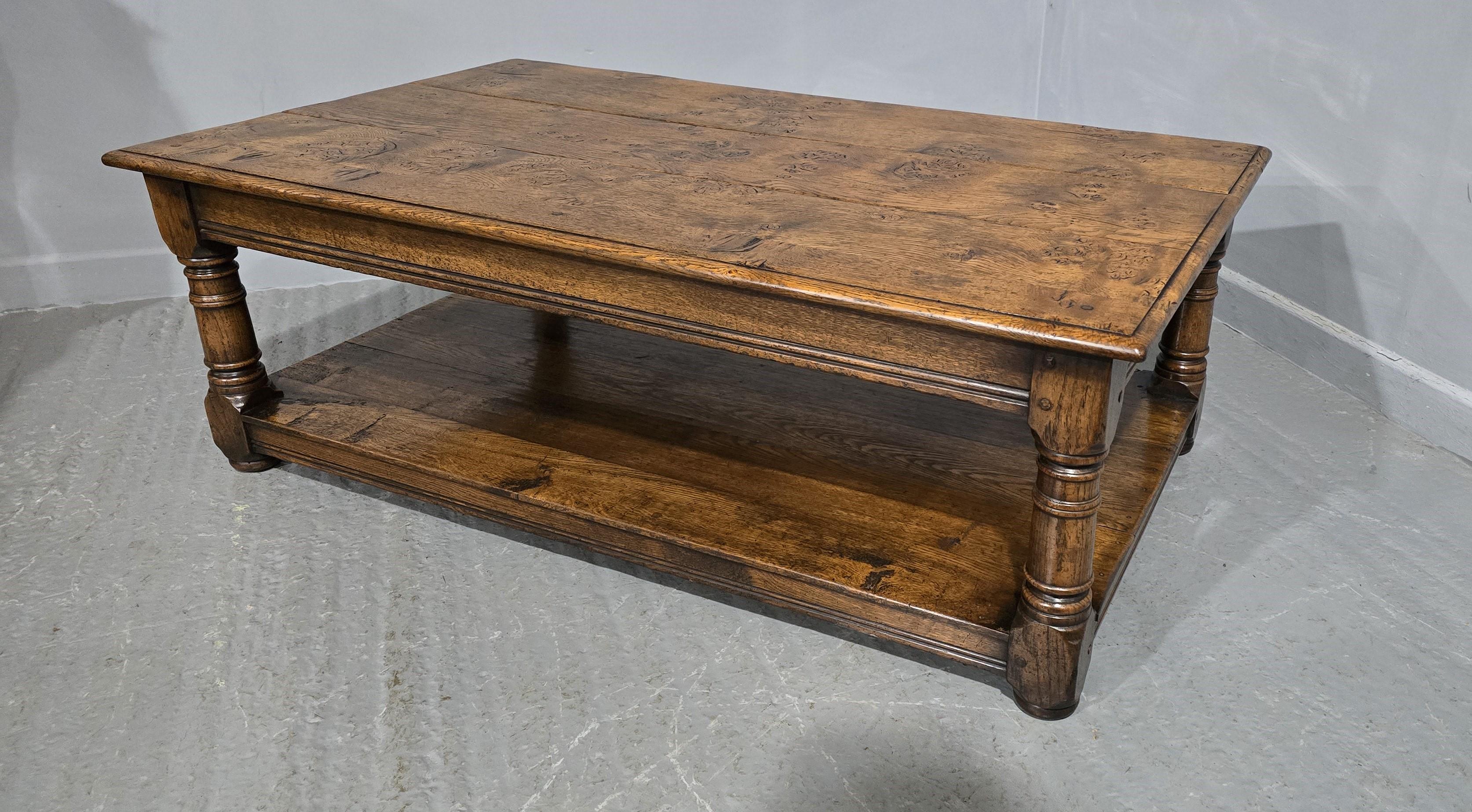 Outstanding Large Burr Oak Coffee Table In Good Condition In Swadlincote, GB