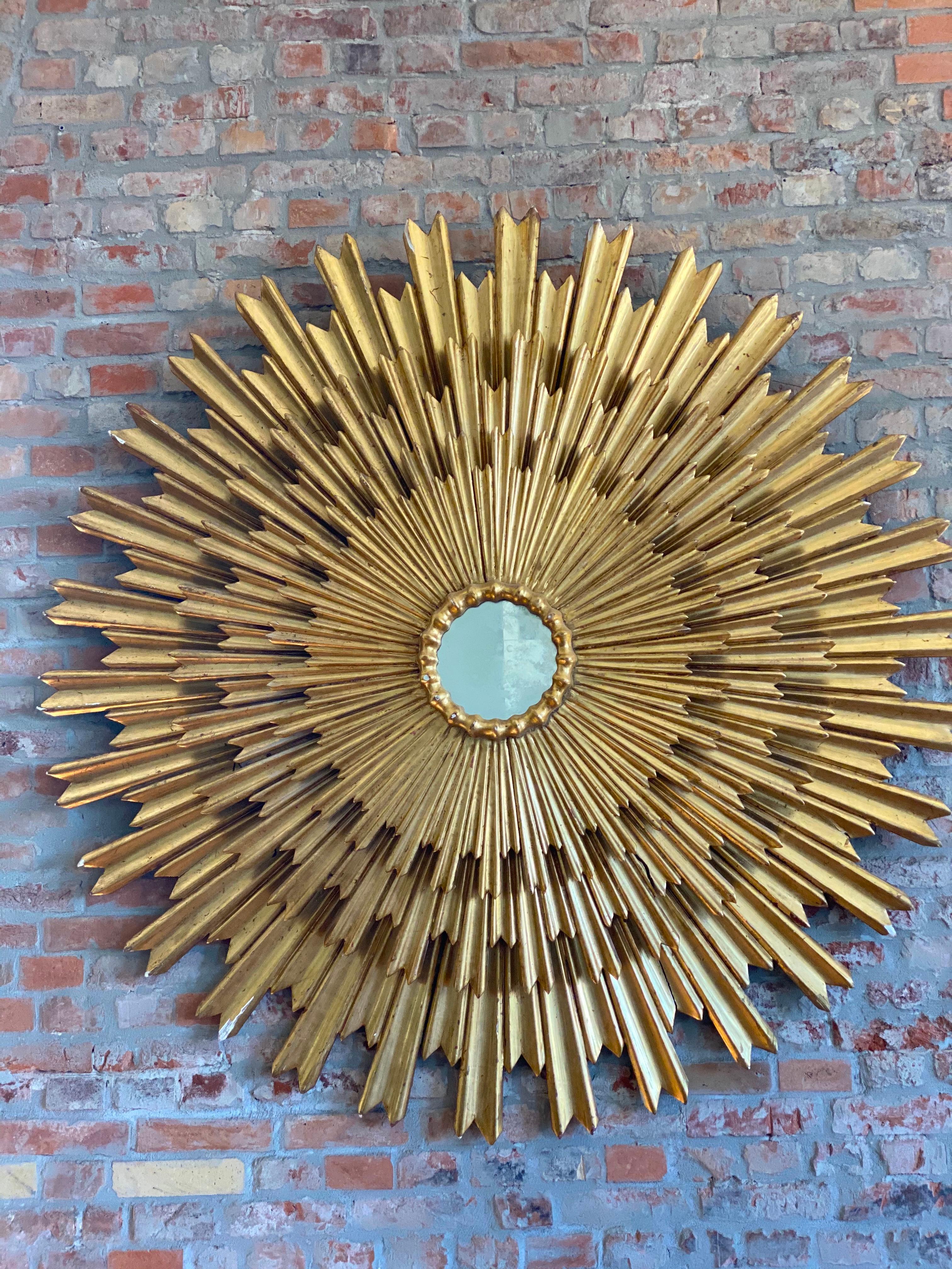 Excepcional espejo dorado de triple capa con rayos de sol, España, 1950 Moderno de mediados de siglo en venta