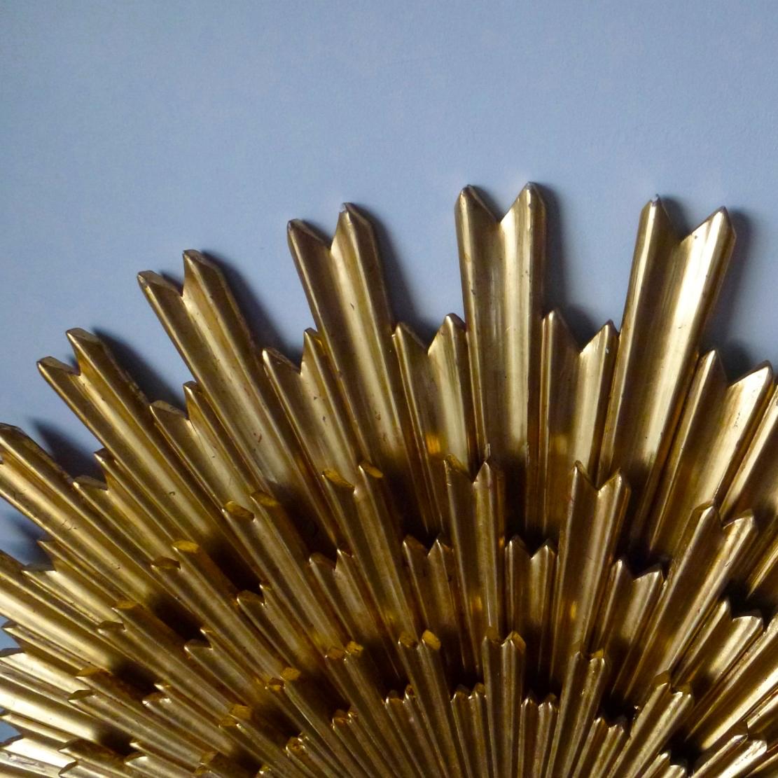 Excepcional espejo dorado de triple capa con rayos de sol, España, 1950 en venta 1